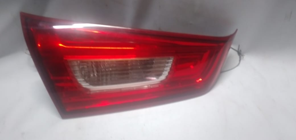 LANTERNA TRASEIRA MITSUBISH ASX 2010/2015 BICOLOR TAMPA LD U