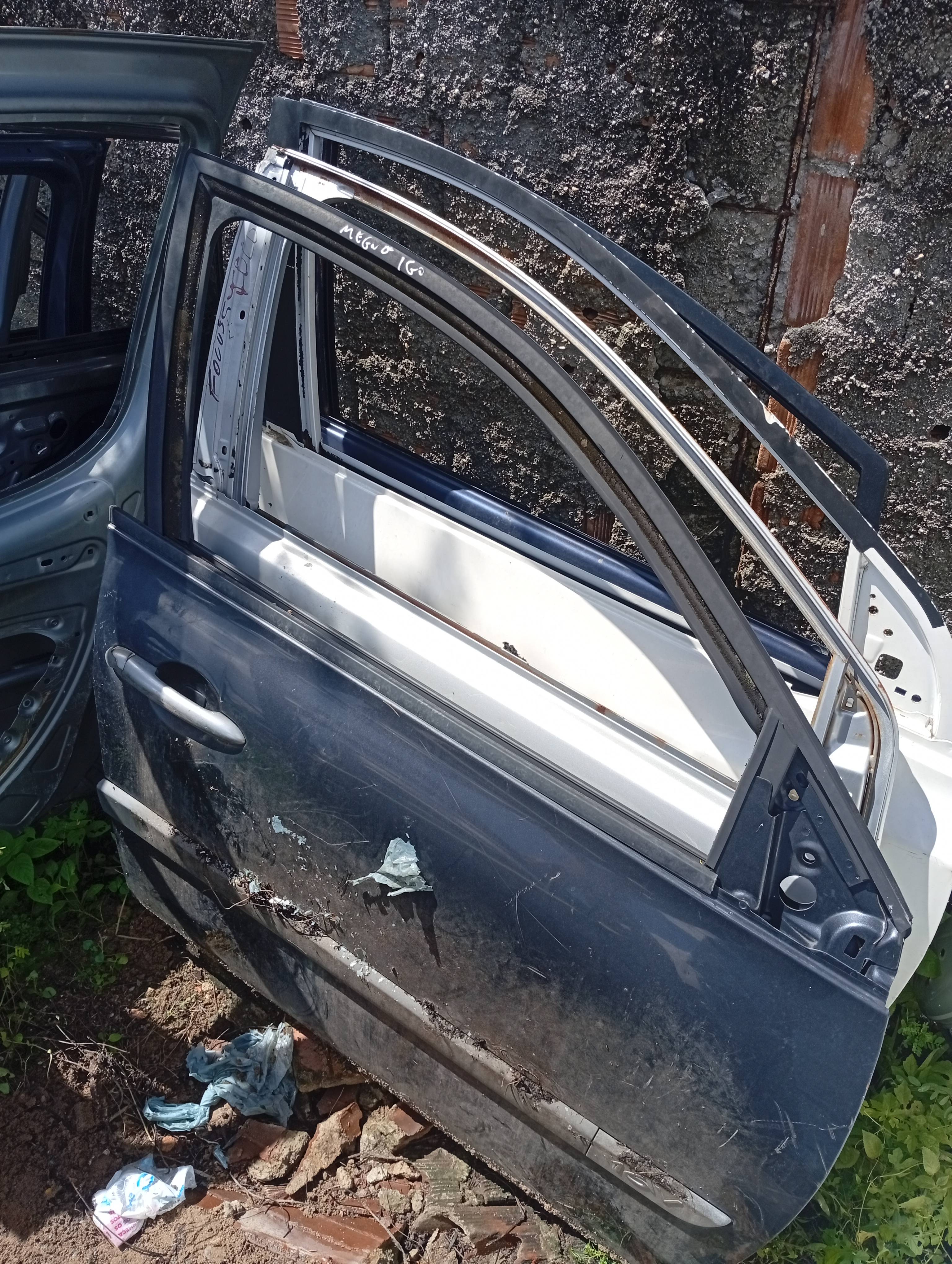 Porta Dianteira Direita Renault Megane