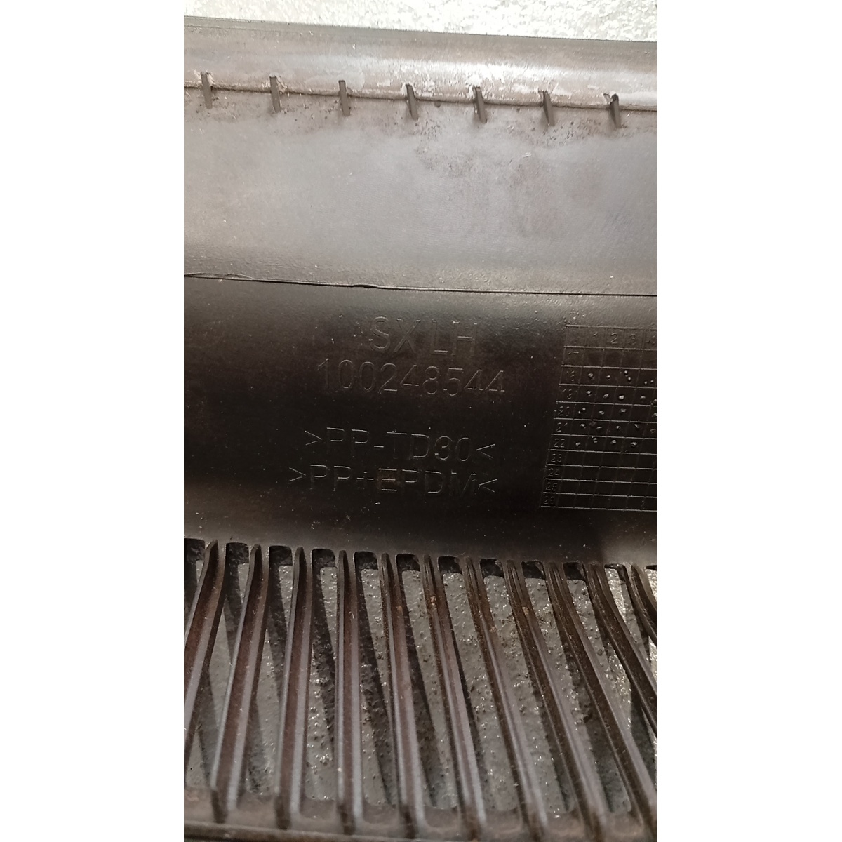 Grade Churrasqueira Esquerda Fiat Argo 1.0 2018 A 2021 Preto - Imagem 4