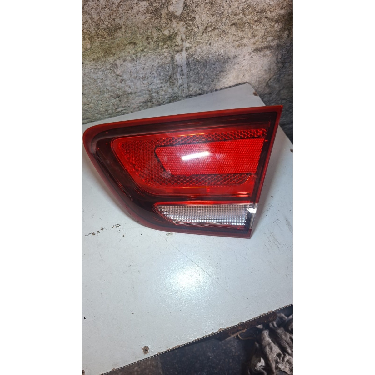 Lanterna Traseira P/ Malas Ld Cobalt 2016/2020 Gm 52119573 Direito/passageiro Vermelho - Imagem 2