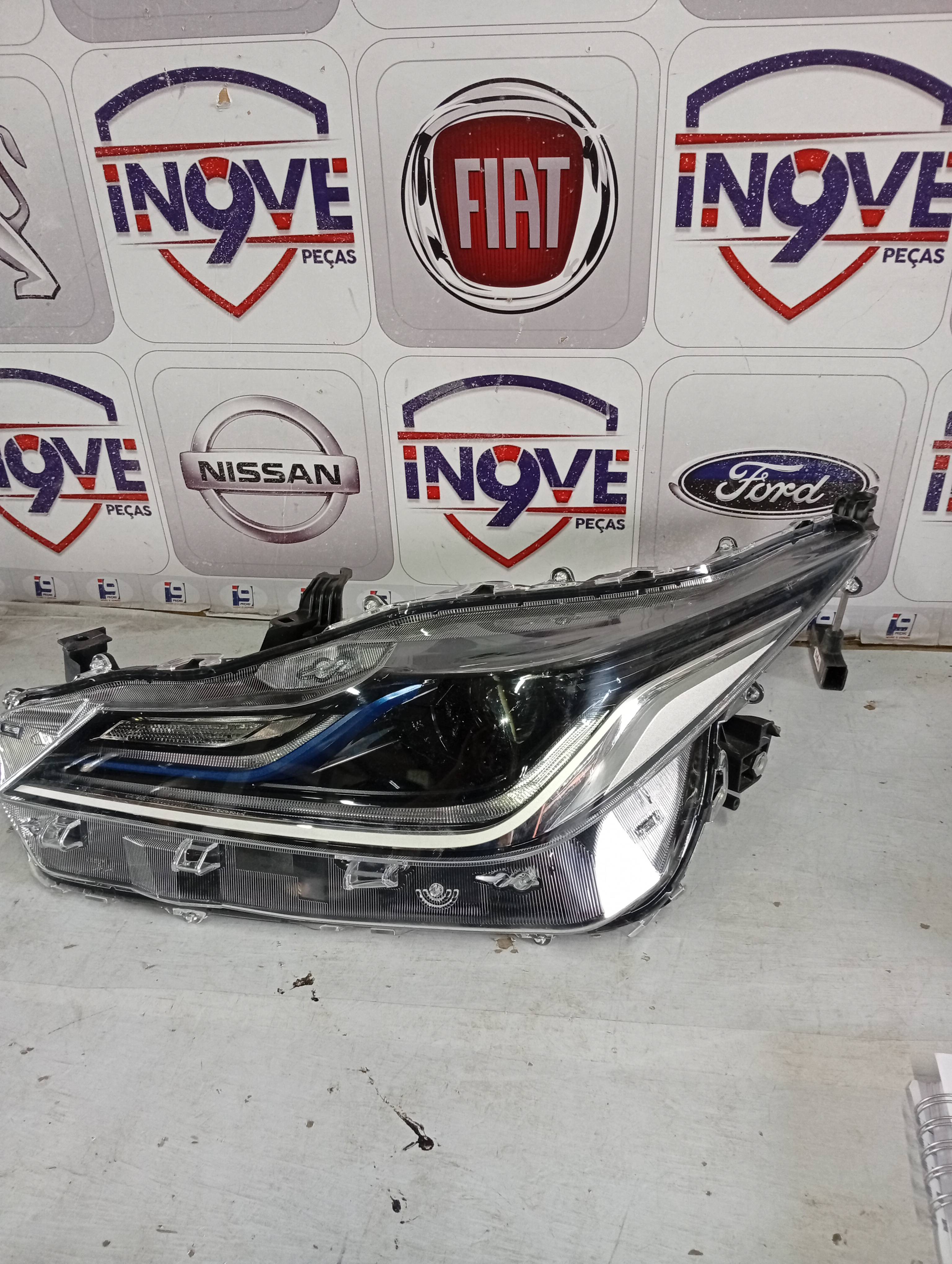 Farol Toyota Corolla LE 2020 A 2024 Friso Azul Híbrido - Imagem 3