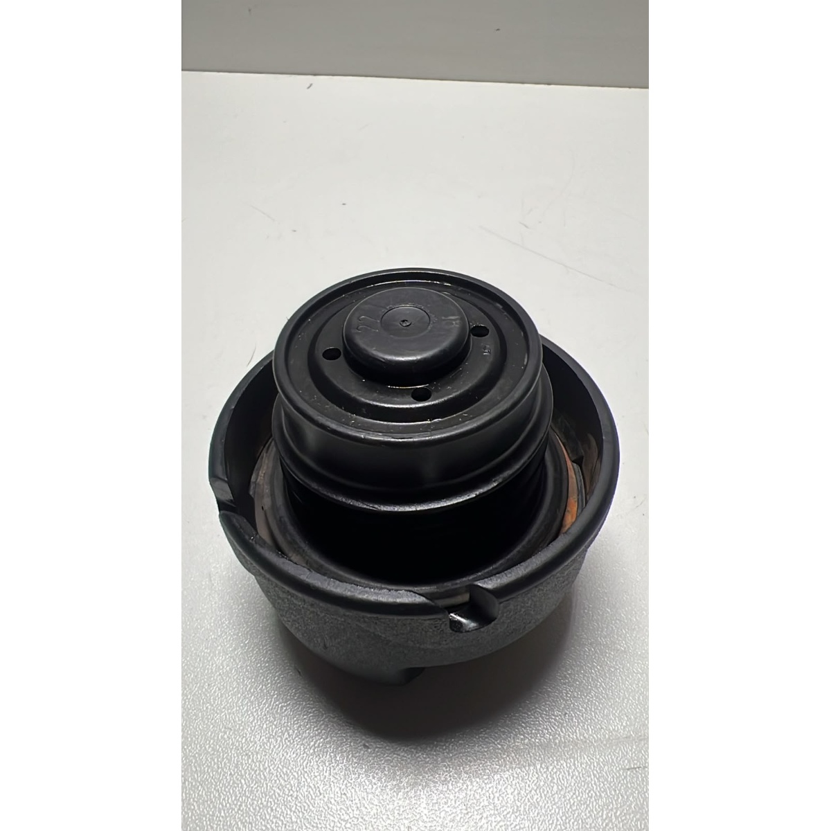 Tampa Tanque Combustível Vw Up 2015 1h0201553 Preto 2015 - Imagem 2