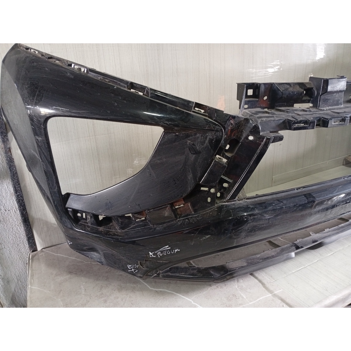 Para-Choque Dianteiro Mitsubishi Eclipse Cross Com Avaria - Imagem 3