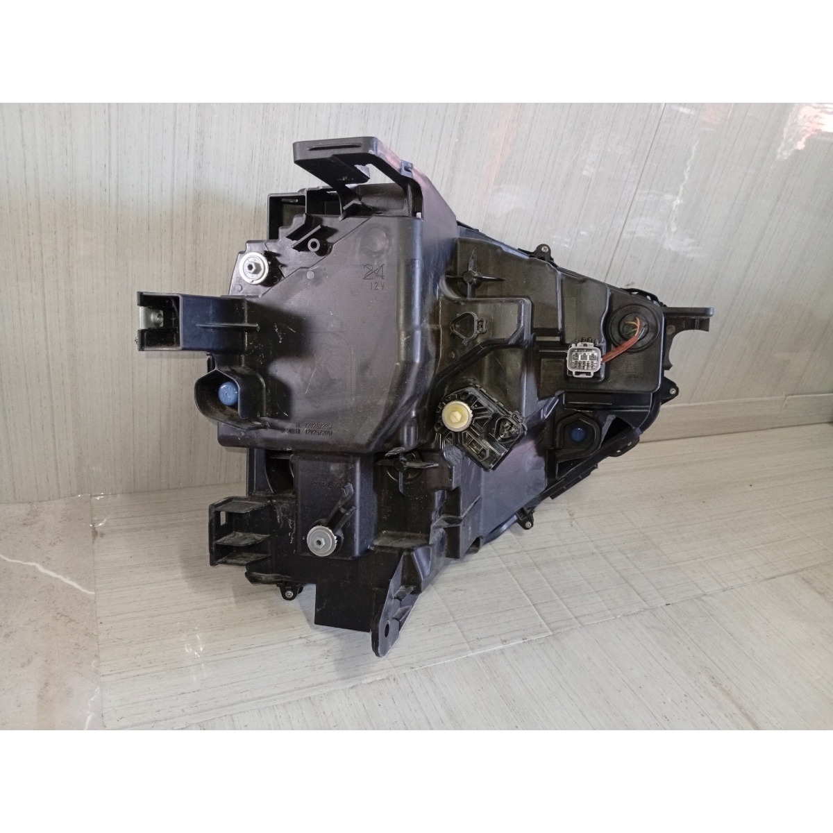 Farol Mitsubishi Eclipse Cross 2024 Inferior Com Avaria - Imagem 5