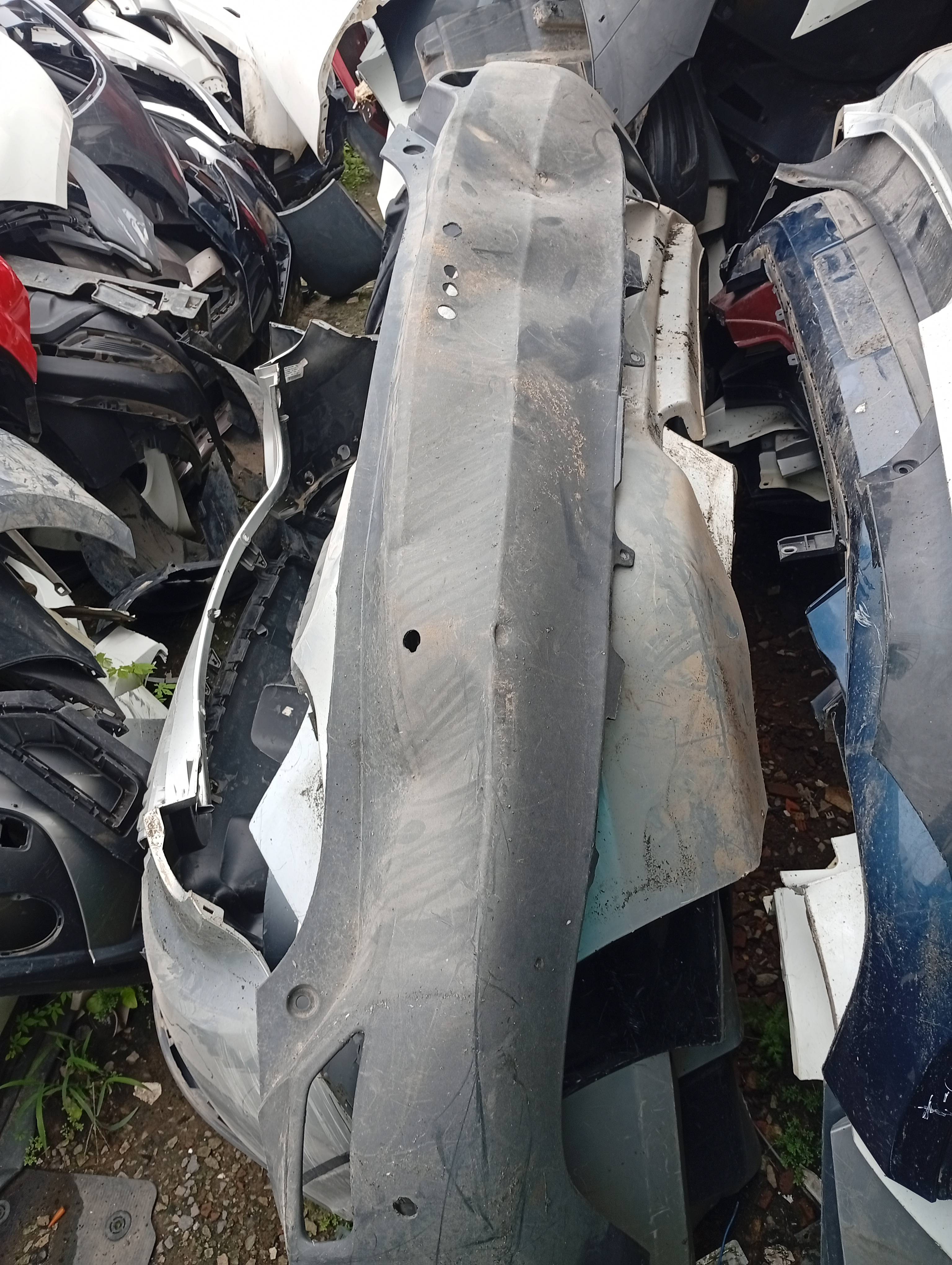 Aplique Parachoque Traseiro Toyota Rav4