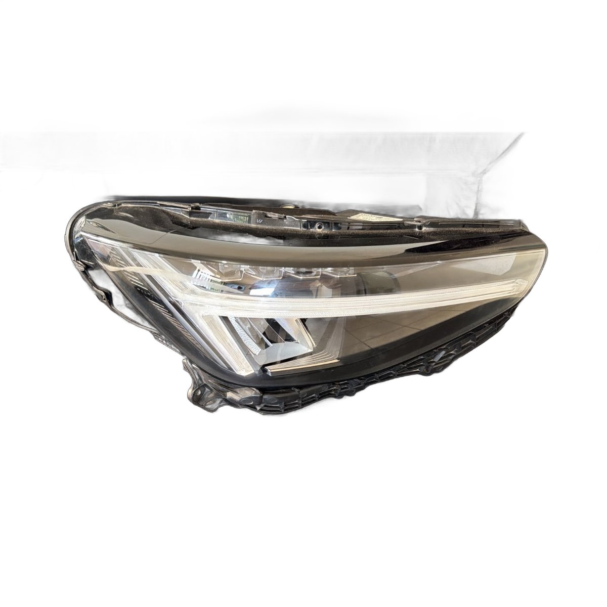 Farol Volvo XC40 2018 a 2022 LED Direito C/ DETALHE
