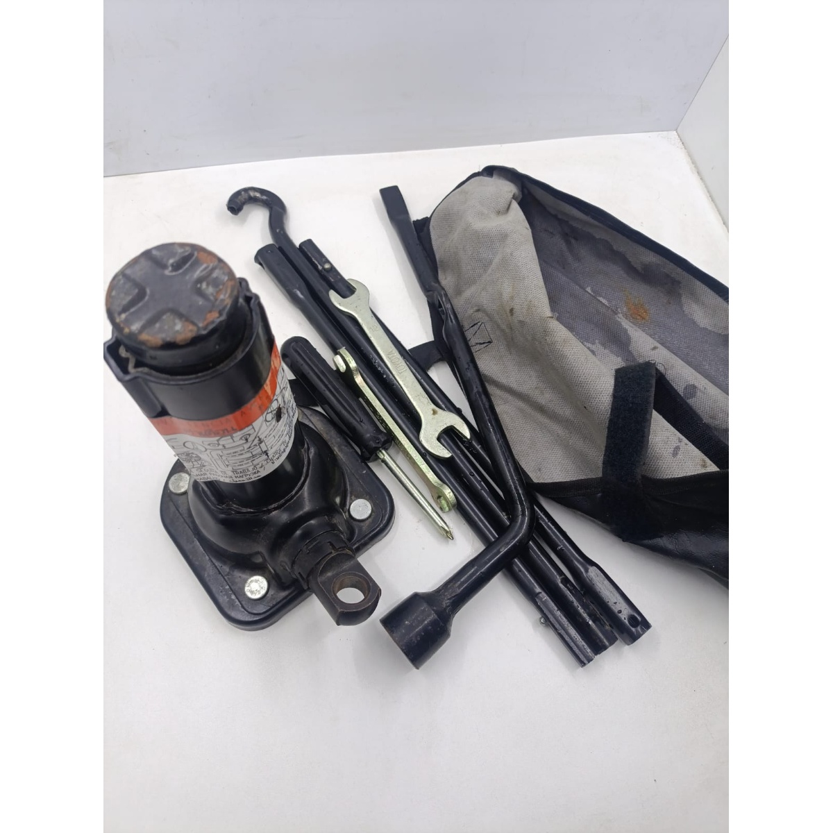 Kit Macaco Chave De Roda Toyota Hilux - Imagem 3