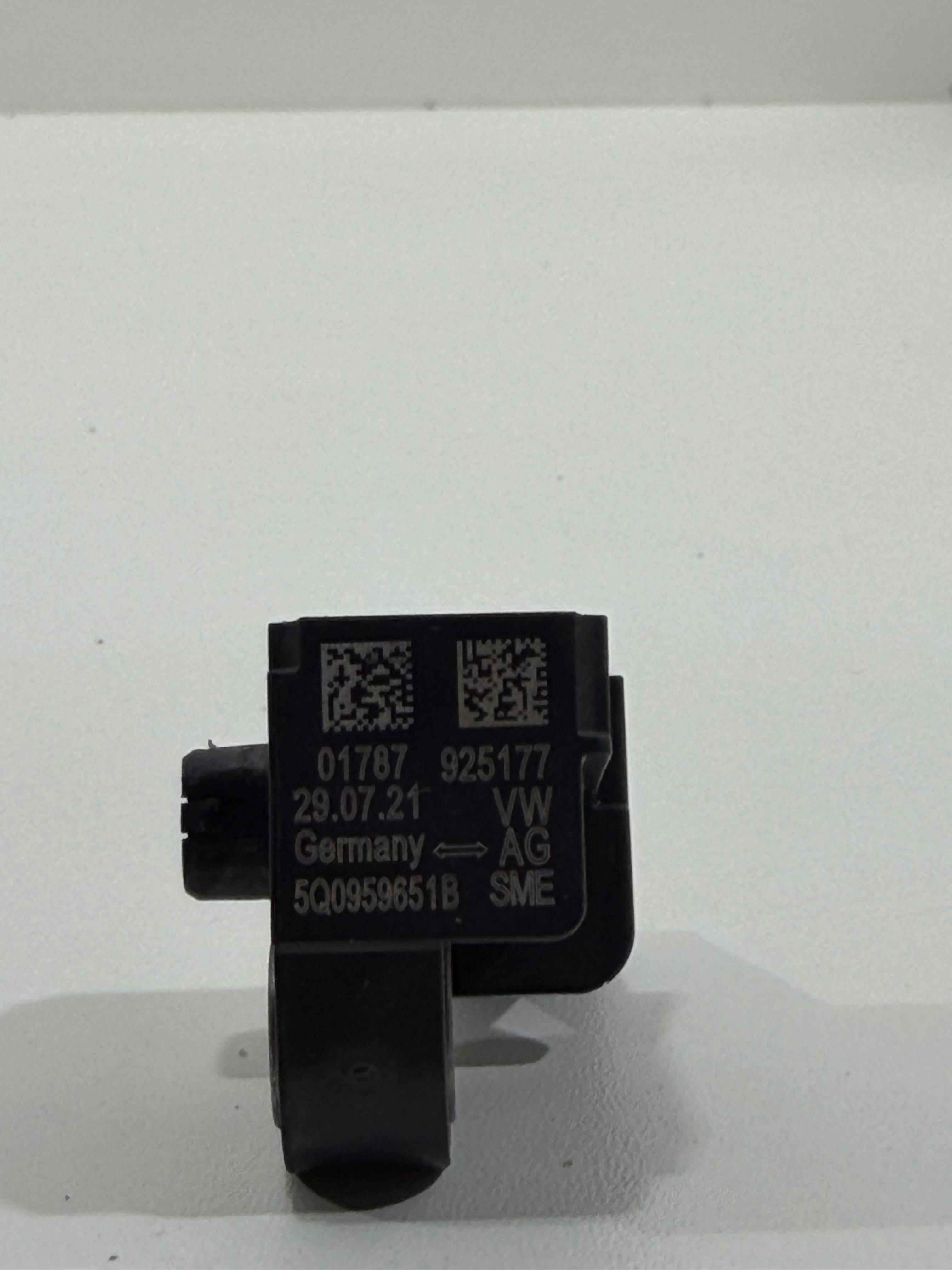 Sensor Impacto Airbag Vw Golf/jetta/taos/tiguan - 5Q0959651B - Imagem 1