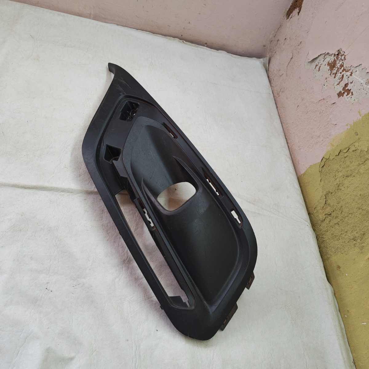 Moldura Farol Milha Direito Peugeot 408 2016 A 2019 - Imagem 2
