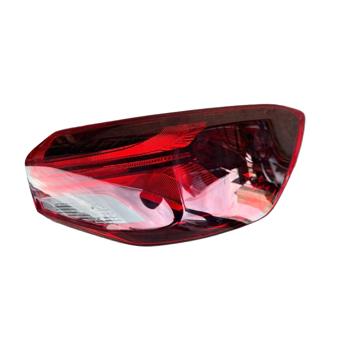 Lanterna Onix Led 2020 A 2026 Com Led Original Lado Esquerdo Esquerdo/motorista Vermelho Com Lente Branca (parte De Ré)