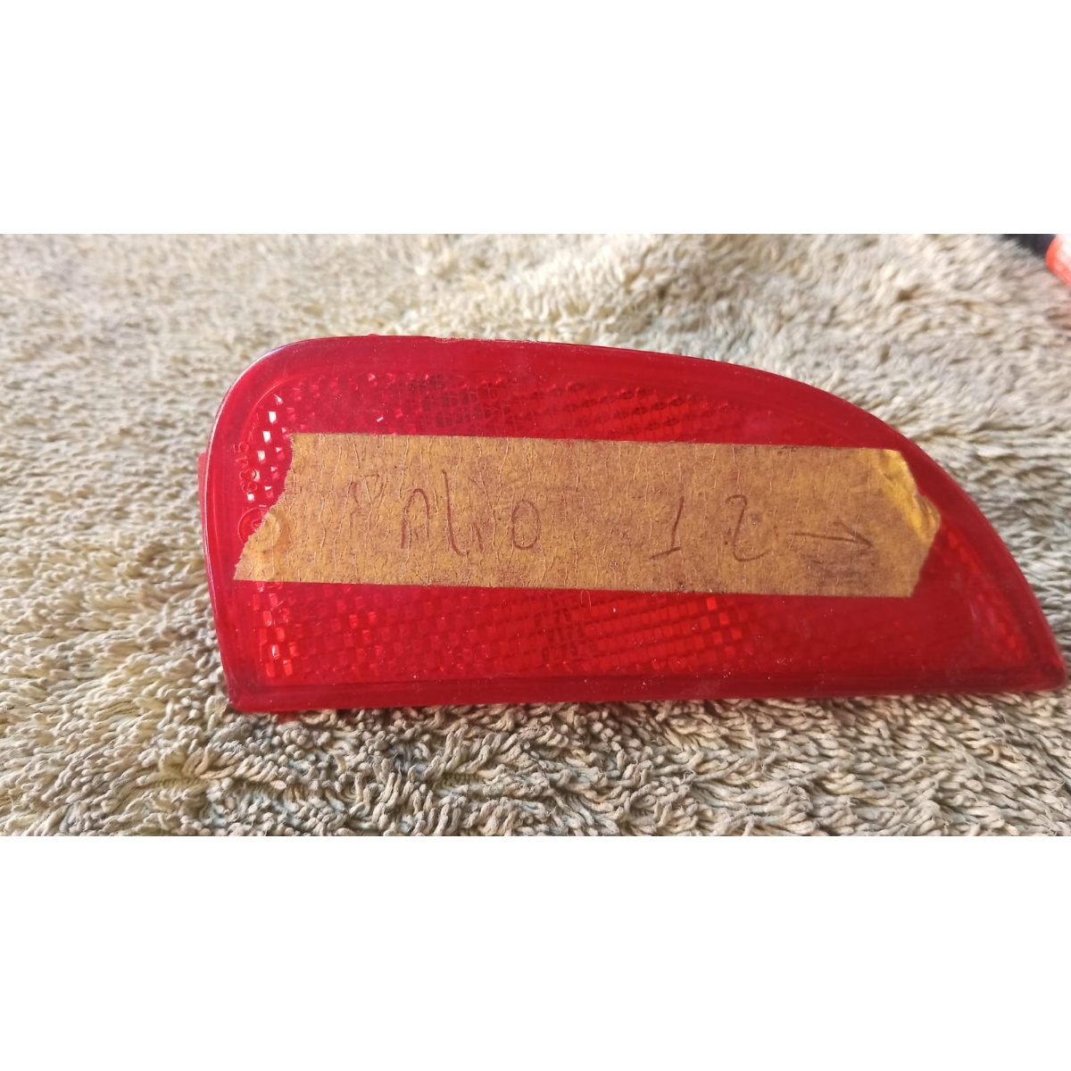 Refletor Traseiro Direito Palio 2012 2017 (usado) Vermelho