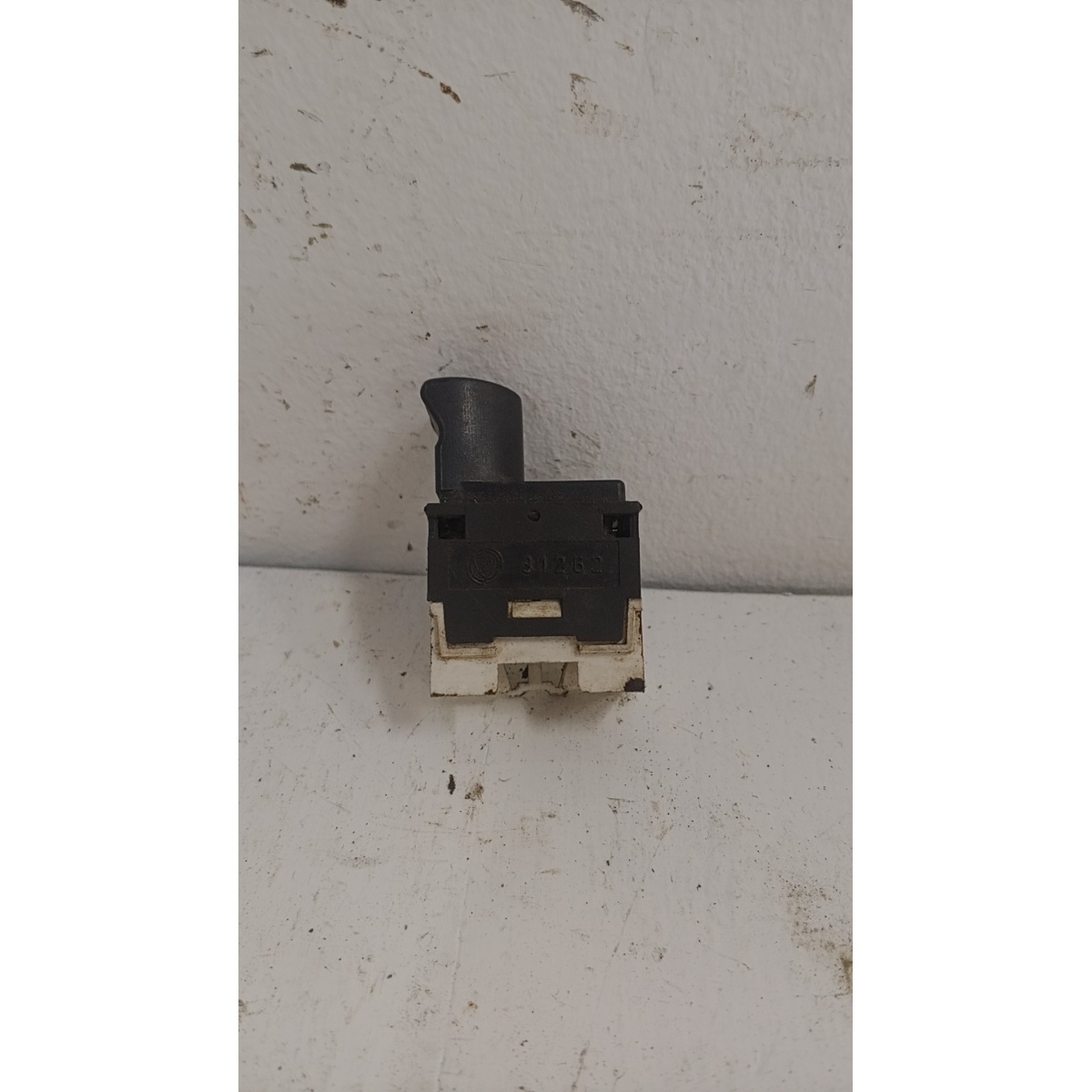 Botão Interruptor Pisca Alerta Original Fiat Palio 2015 - Imagem 3