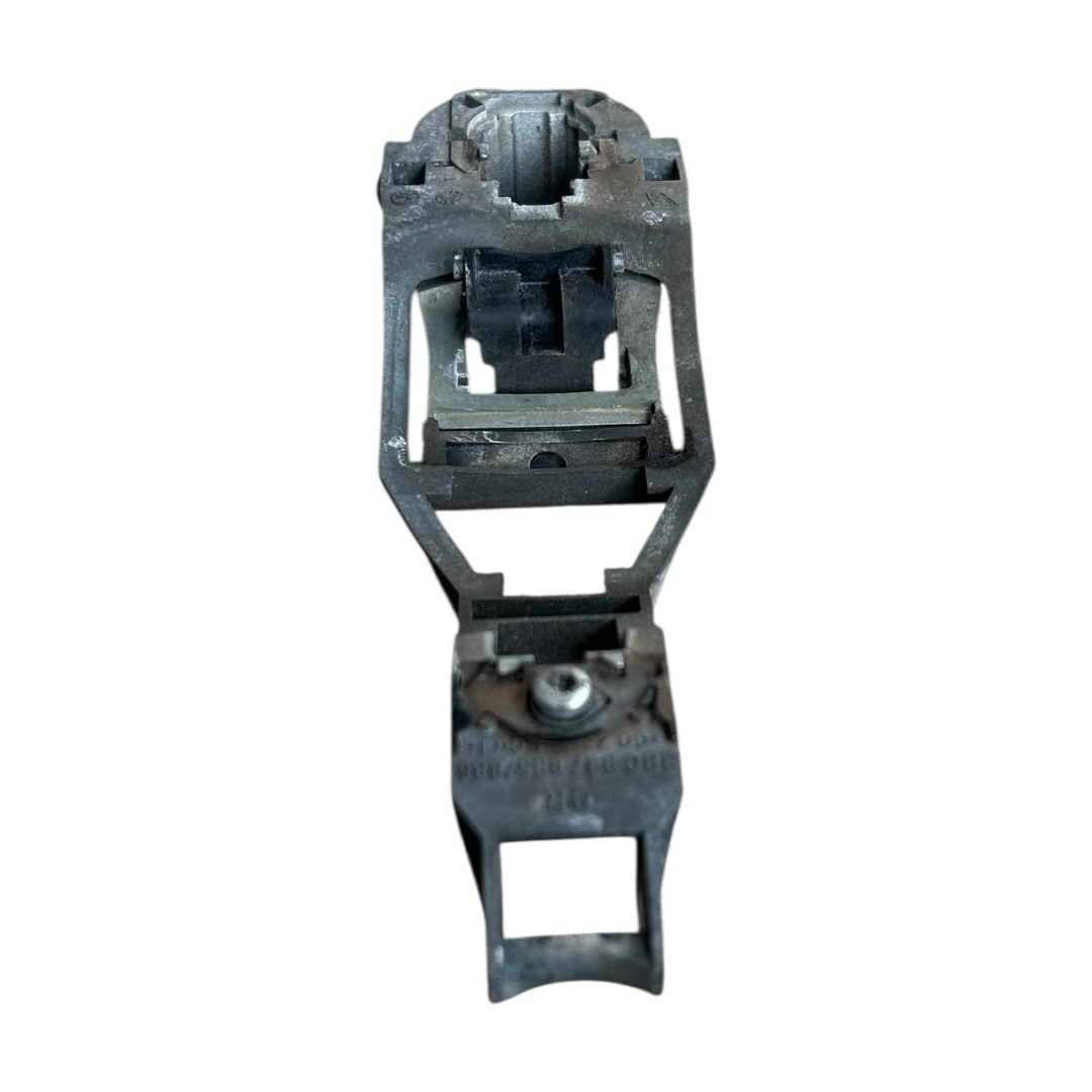 Suporte Maçaneta Externa Traseira Esquerda  Polo 04 - Imagem 4