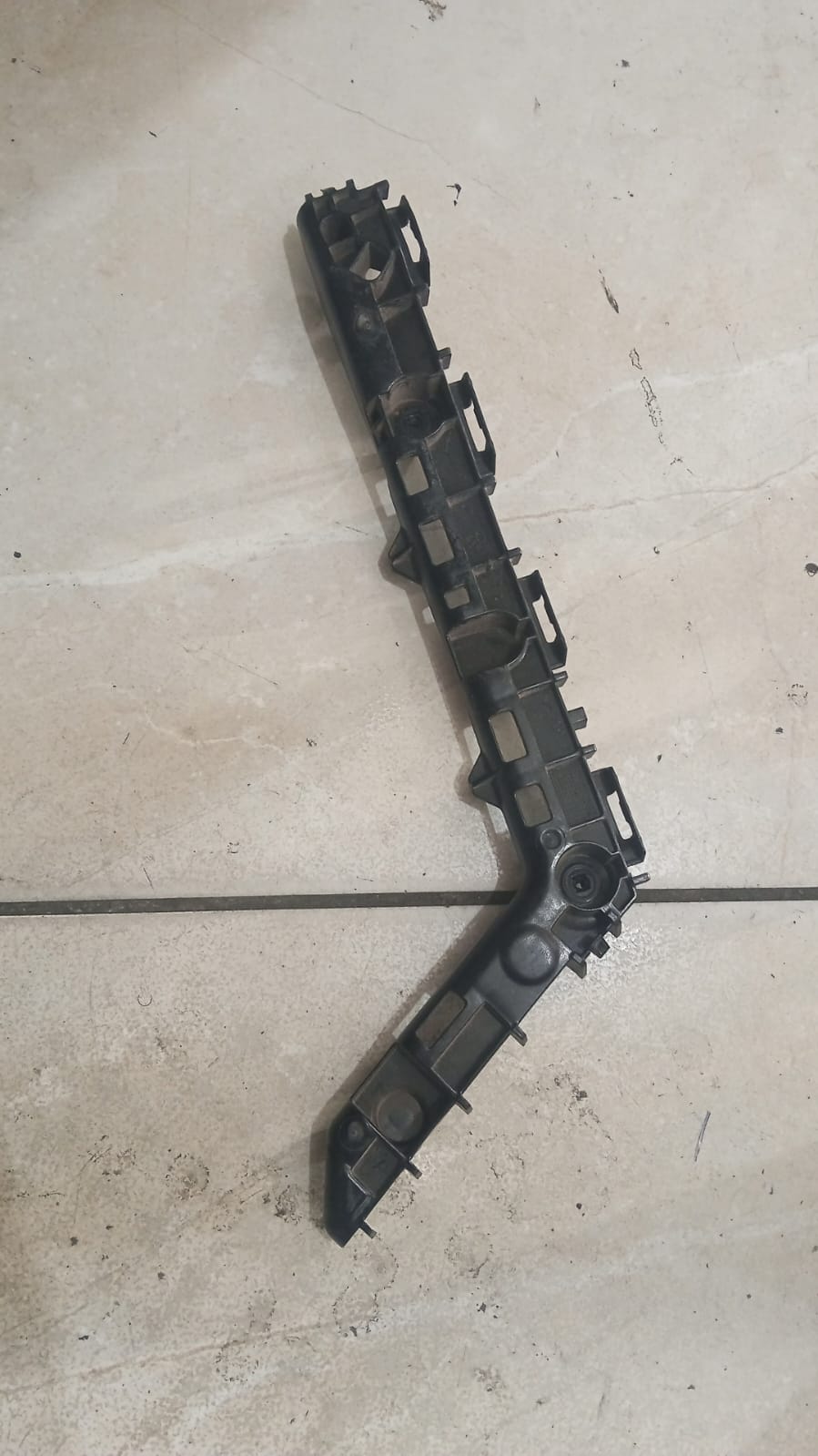 Suporte Para-choque Traseiro direito  Toyota Corolla