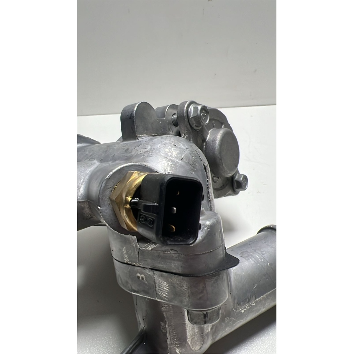 Carcaça da Válvula Termostática HB20 Creta 2563004600 - Imagem 4