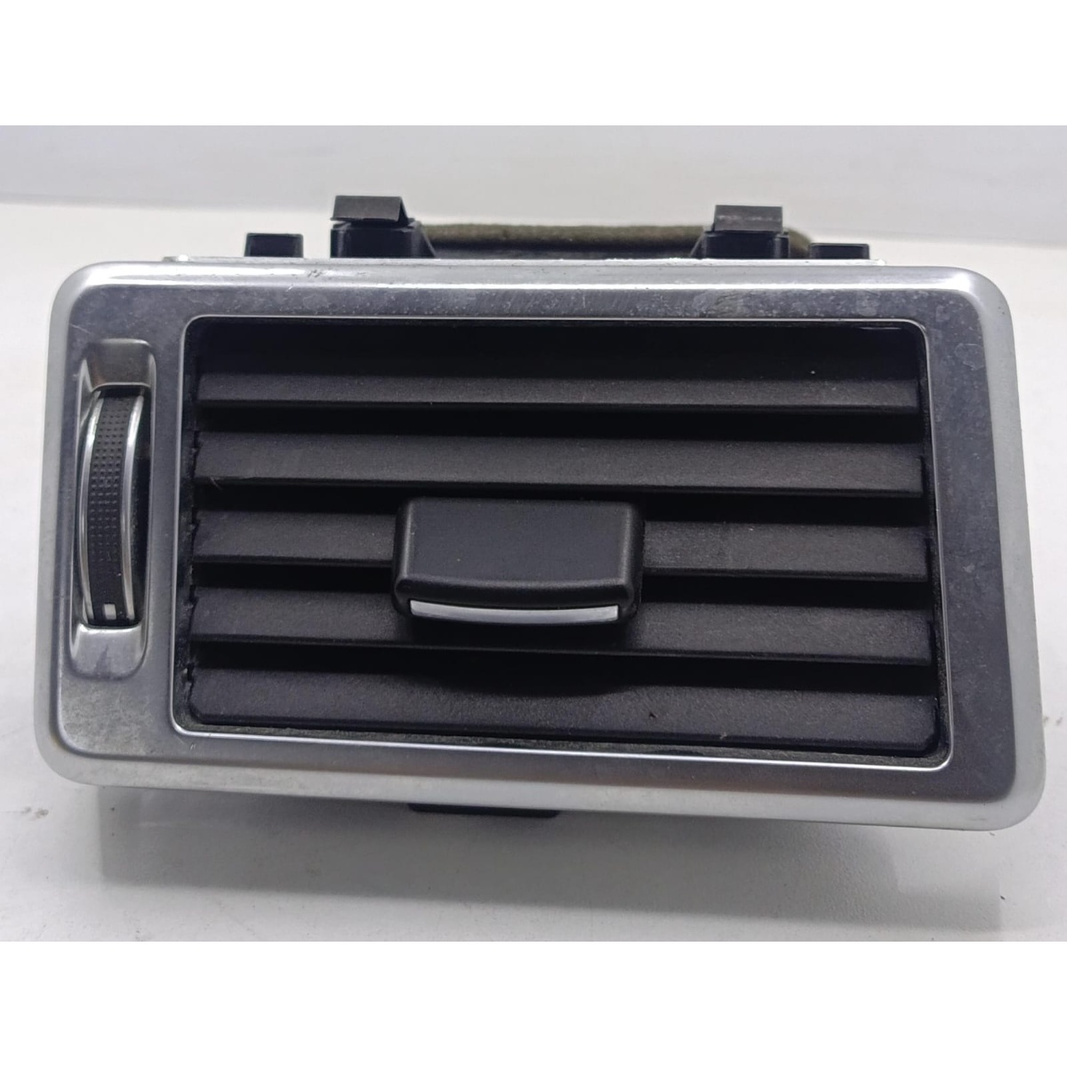 Difusor Ar Esquerdo Painel Land Rover Discovery Sport - Imagem 2
