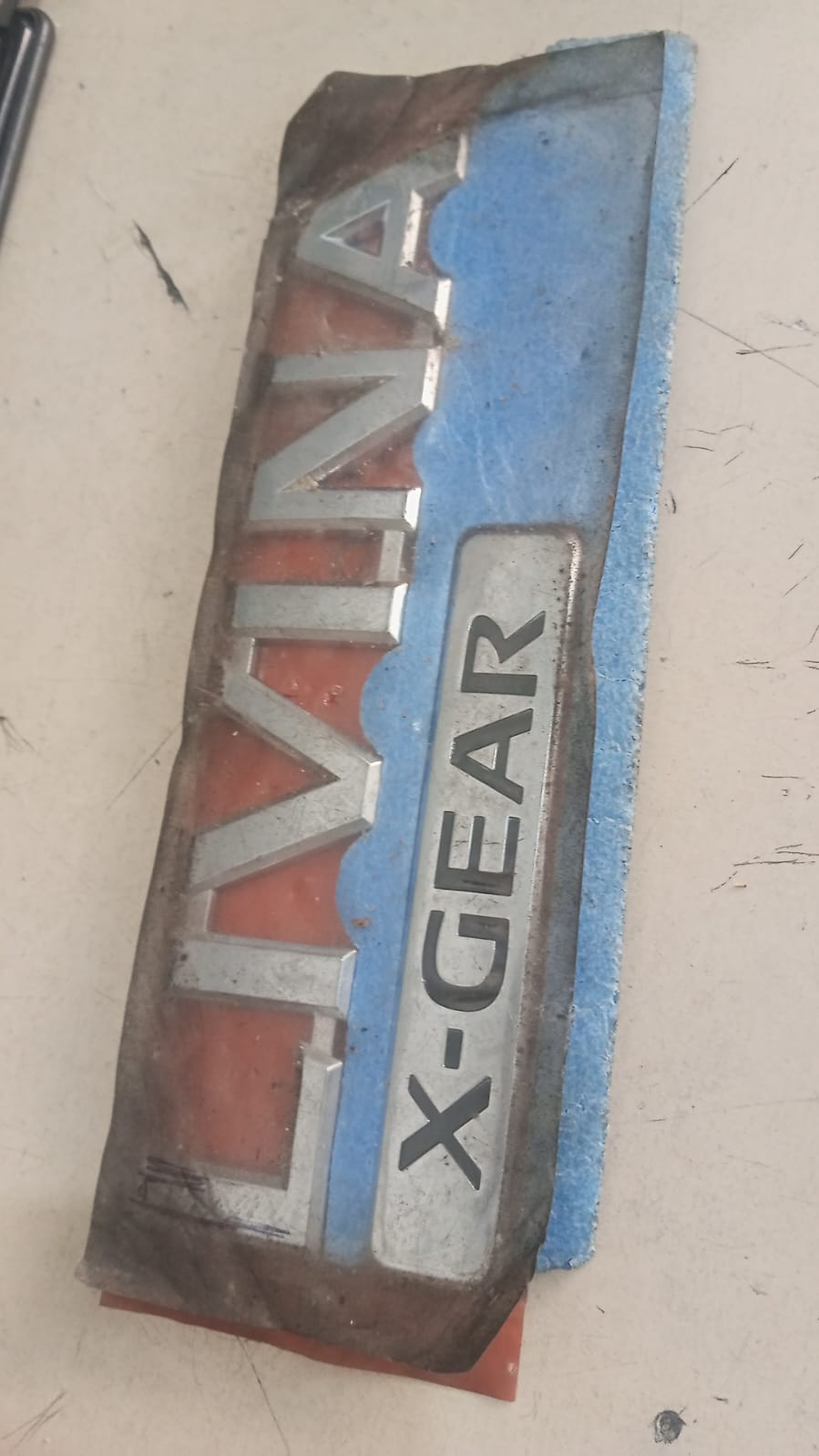 Emblema  Nissan Livina - Imagem 3