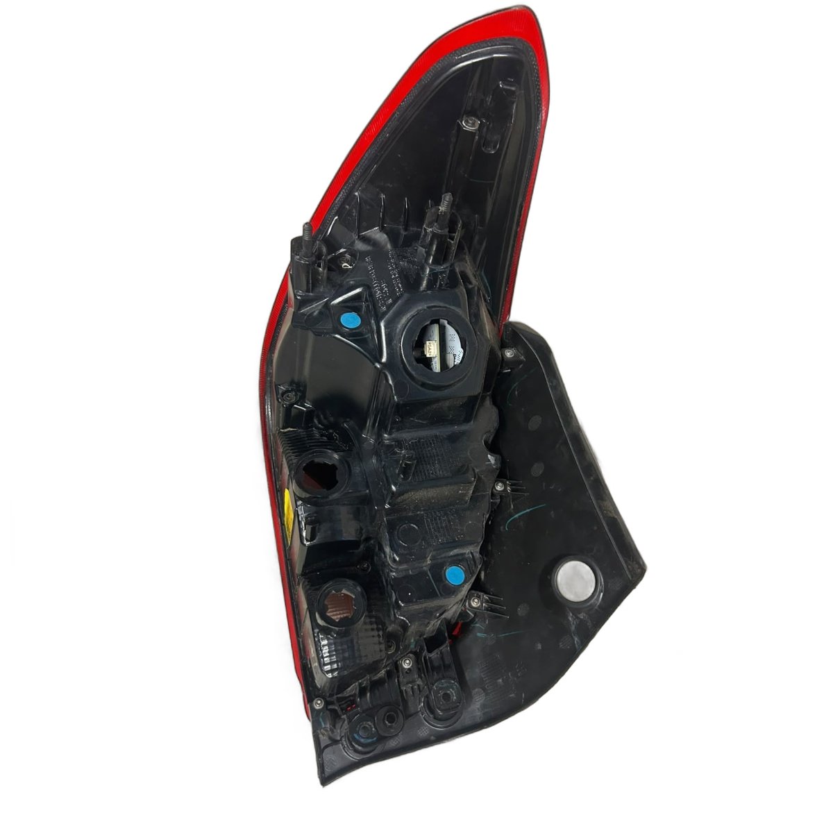 LANTERNA DIREITA LED ONIX HATCH 20/25 original, com detalhe - Imagem 5
