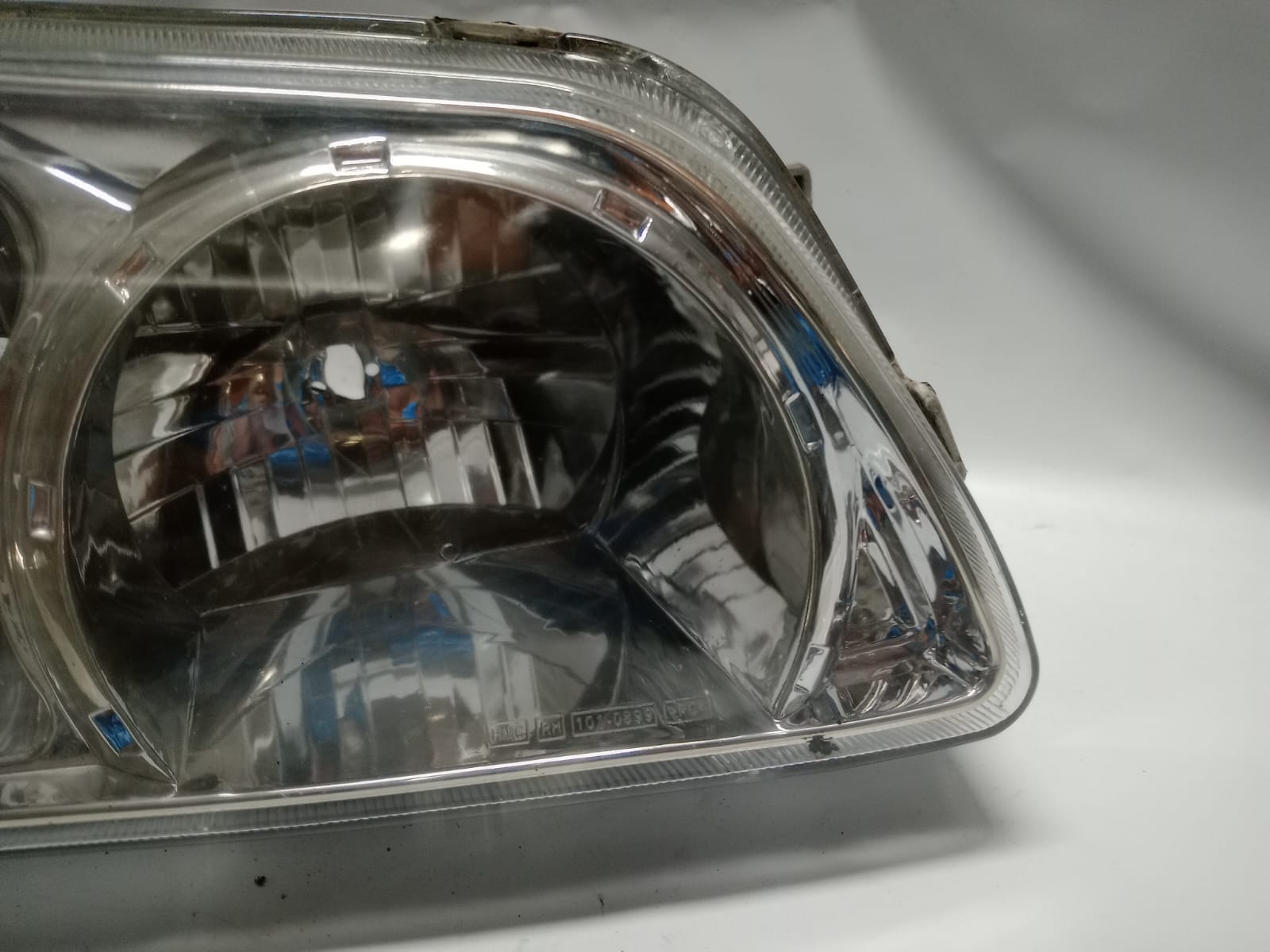 FAROL H100 STAREX 2000 / 2004 LD USADO @