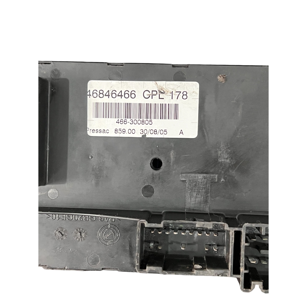 Caixa Fusivel Fiat Palio Doblo Idea 46846466 Gpe 178