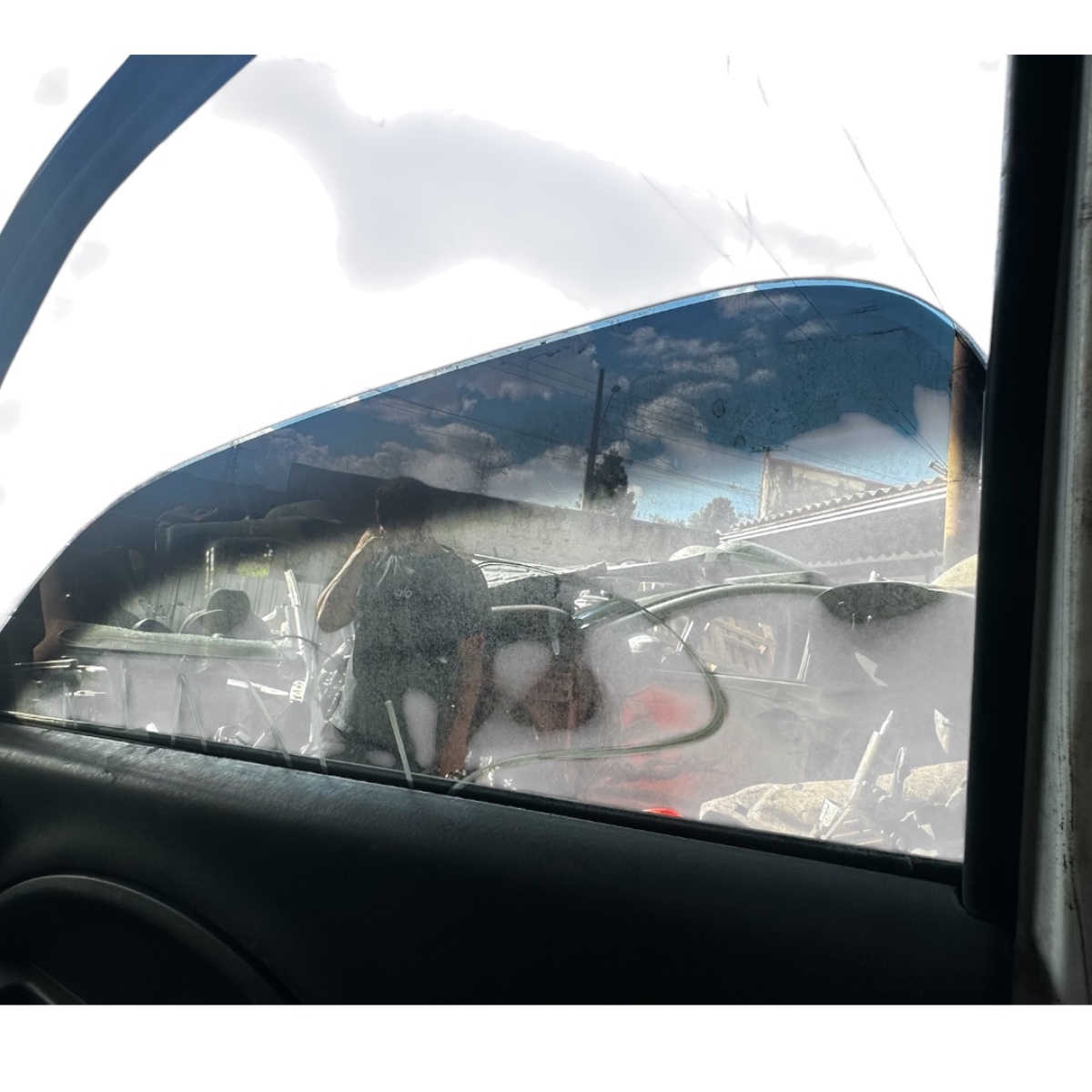 Vidro Porta Dianteira Direita Fiat Fiorino 2014 a 2025 - Imagem 1