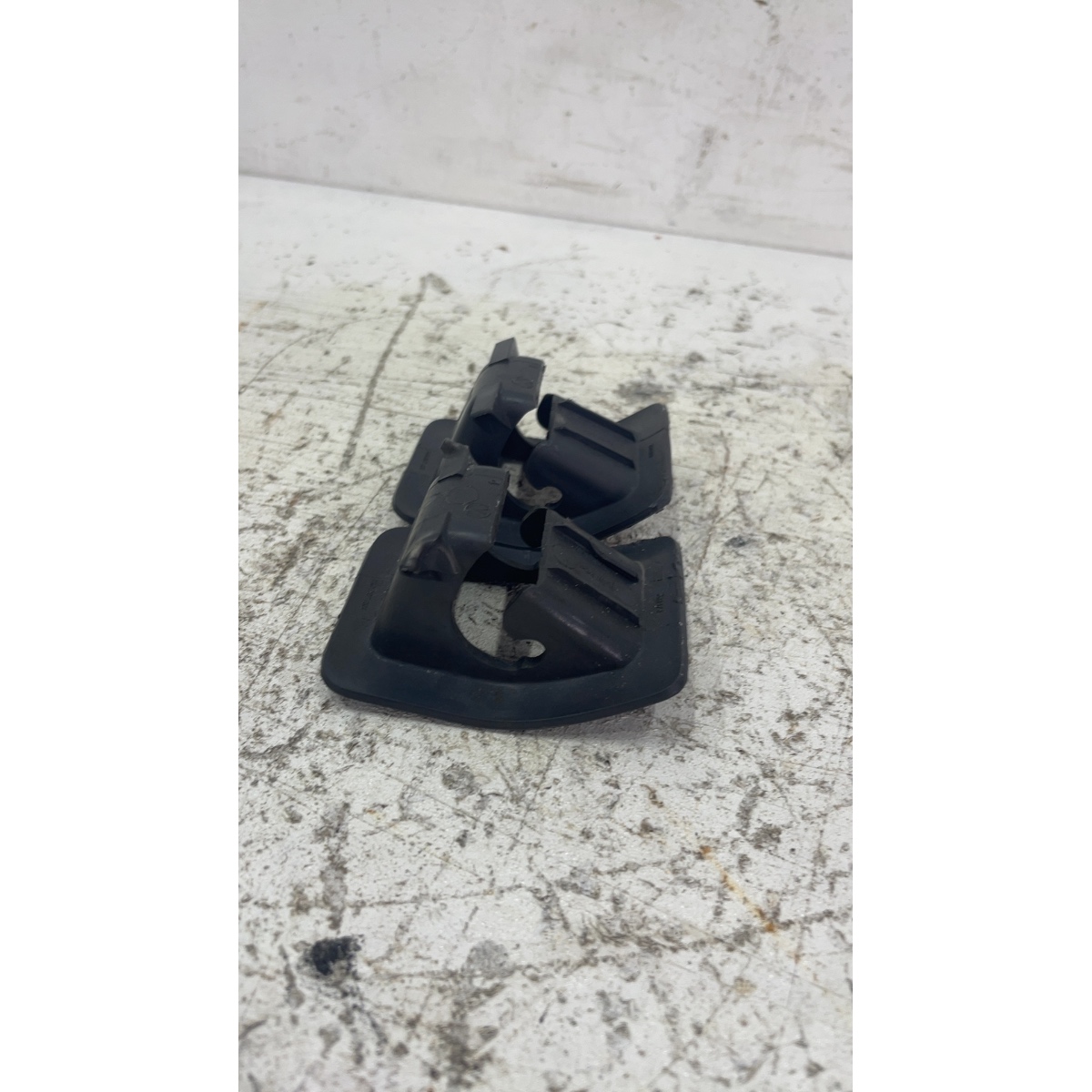 Par Acabamento Banco Traseiro Jetta - Imagem 3