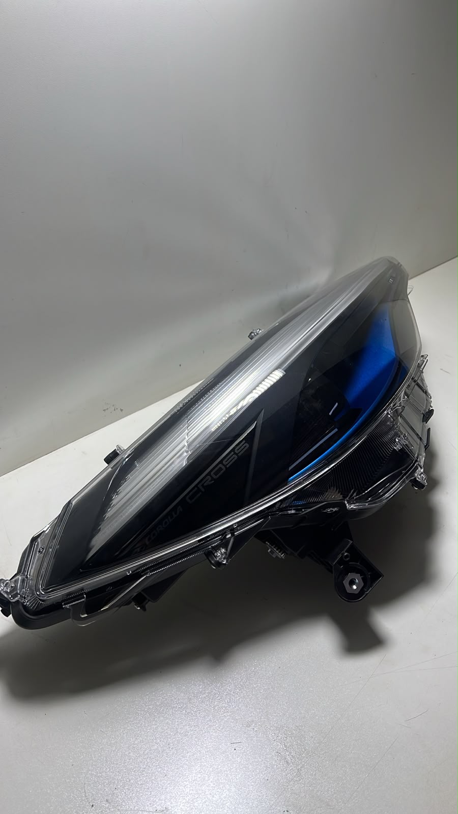 Farol Dir Toyota Corolla Cross C Led 2022 /2024 E1335933r Direito/passageiro Direito/passageiro
