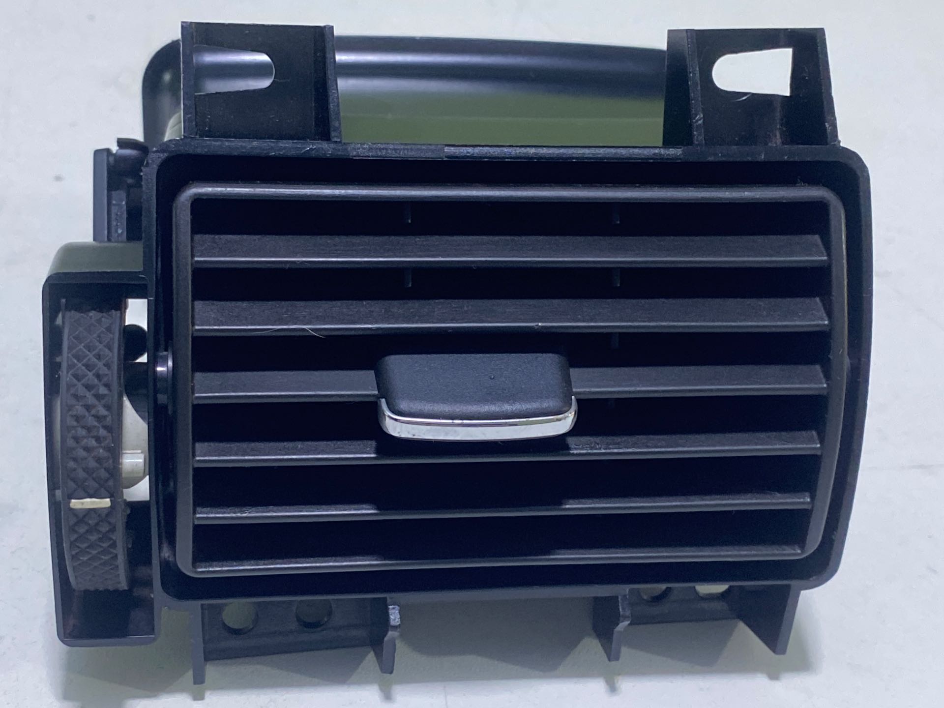Difusor Saída De Ar Central Esquerdo Ford Transit 2008 A 201