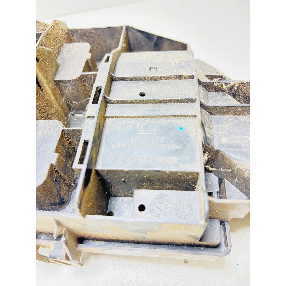 Base Caixa De Fusiveis Tracker/onix/prisma 2018 Original Usa - Imagem 5
