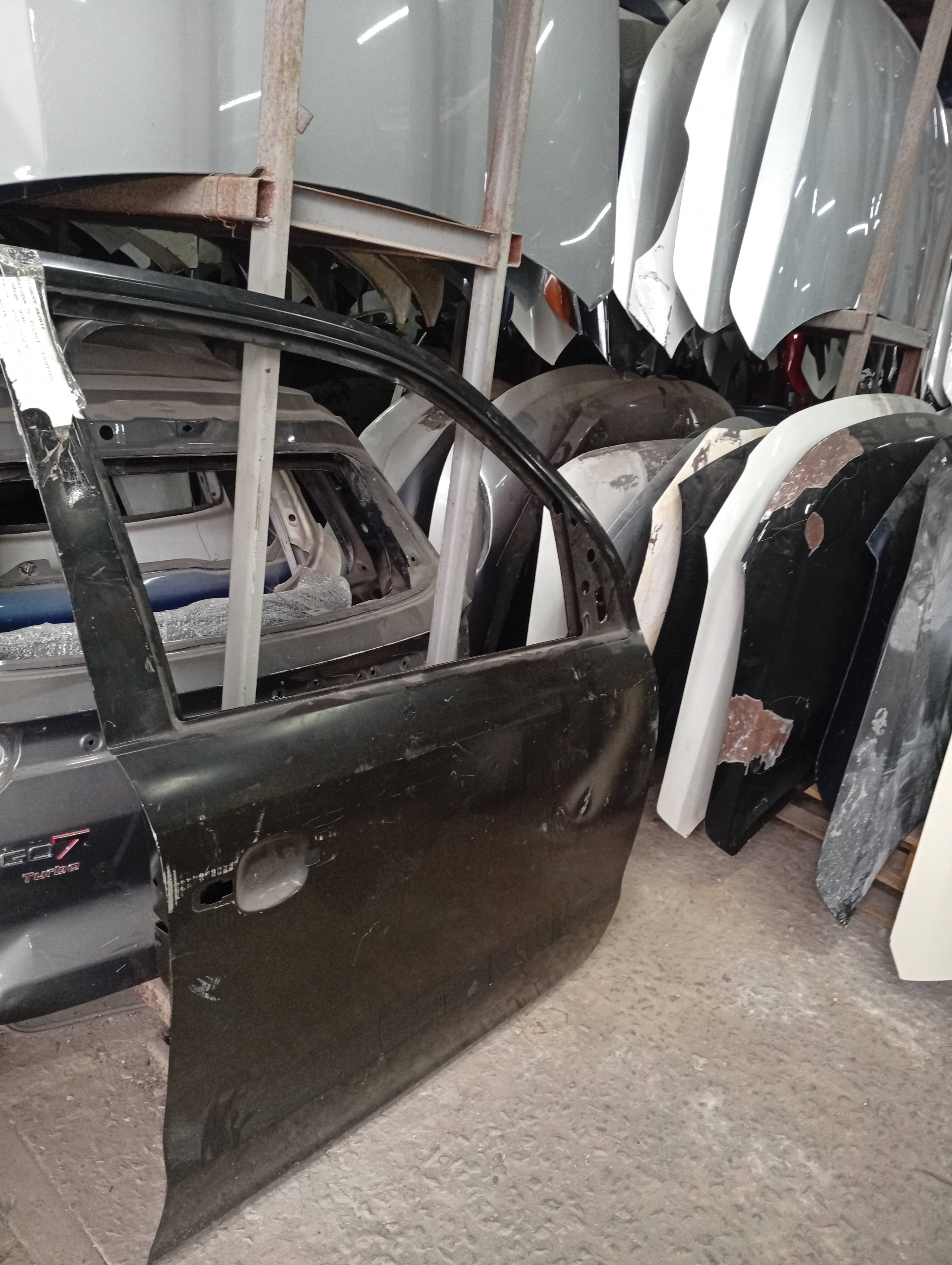 Porta Dianteira Volkswagen Amarok 2010 A 2022 - Imagem 2