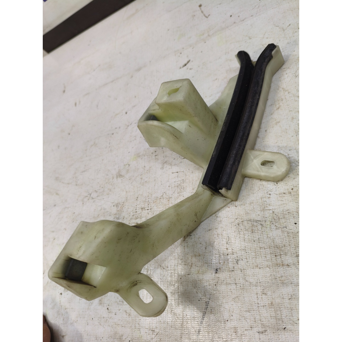 Guia Vidro Traseiro Dir Peugeot 208 1.2 20/24 9823207280 - Imagem 5