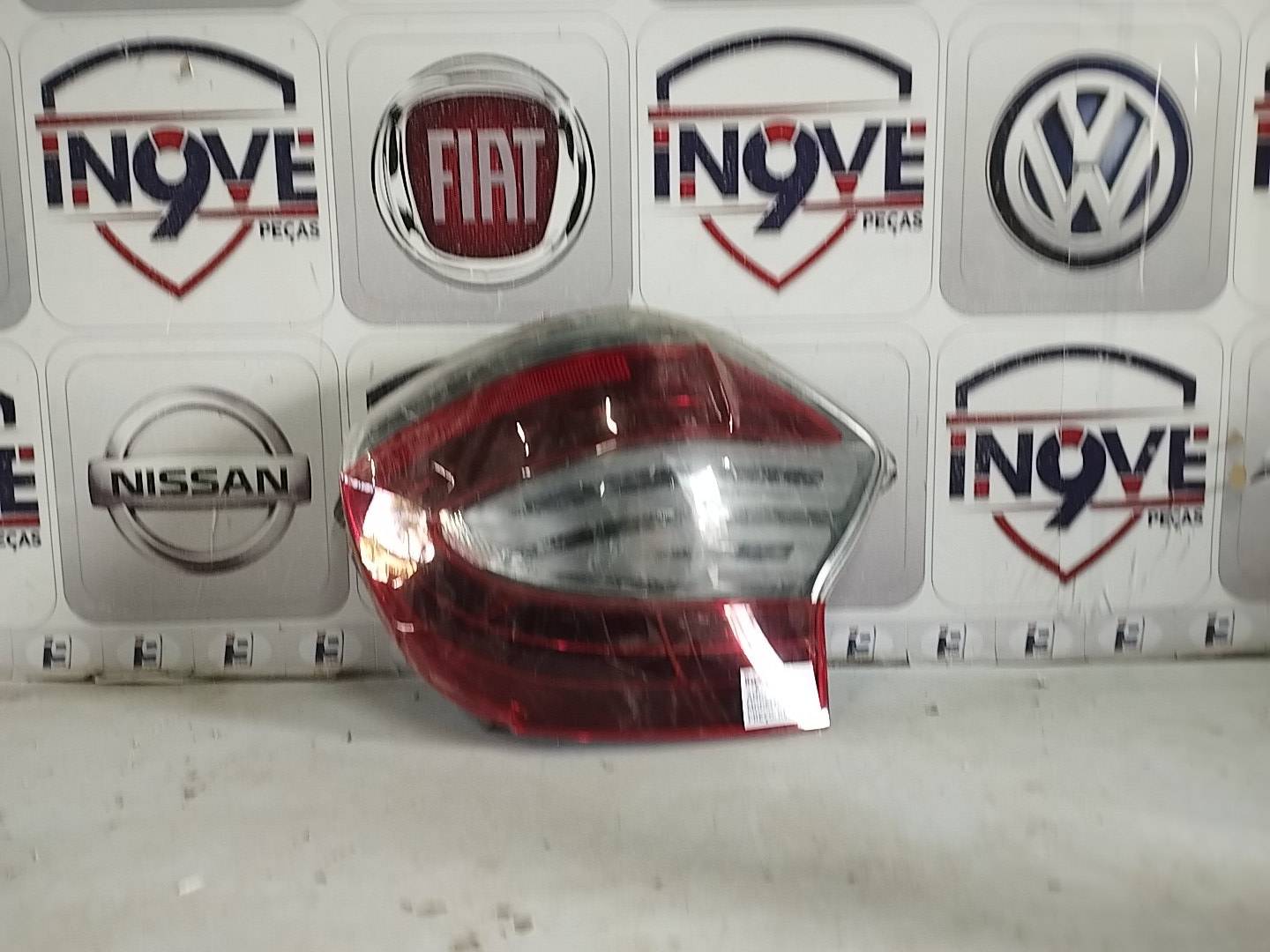 Lanterna Traseira Lado Esquerdo Fiat Mobi 2016 2020 - Imagem 1