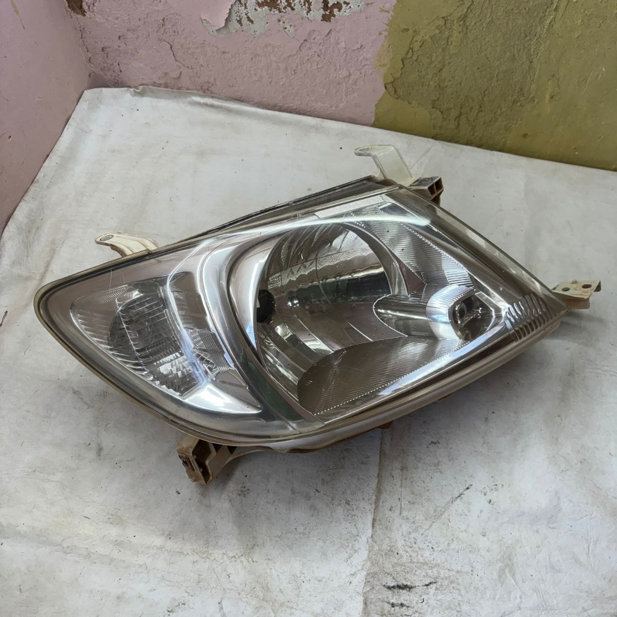 Farol Direito Hilux Original 2006 2007 2008 2009 2010 2011 - Imagem 3