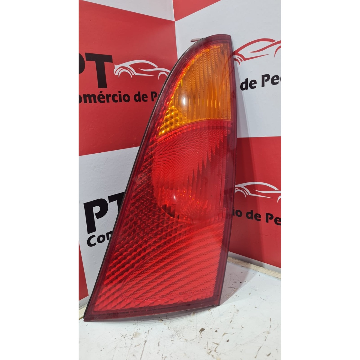 Lanterna Direita Ford Focus Hatch 2008 - Imagem 1