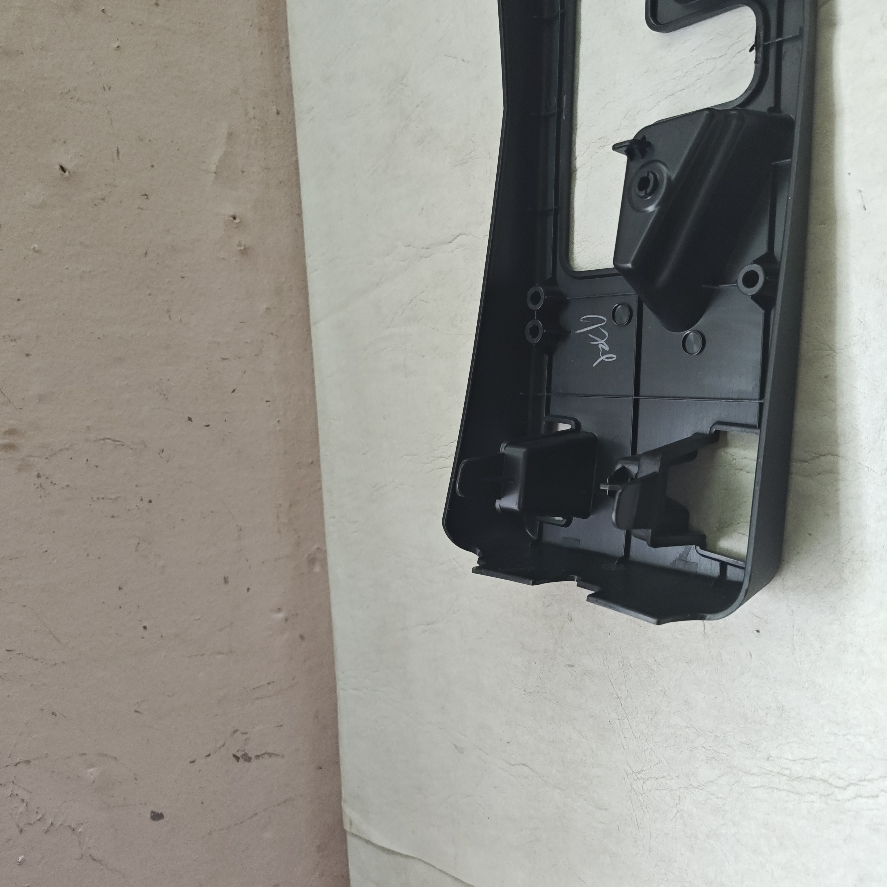 Suporte Placa Dianteira Cruze 2020 A 2023 Preto - Imagem 6