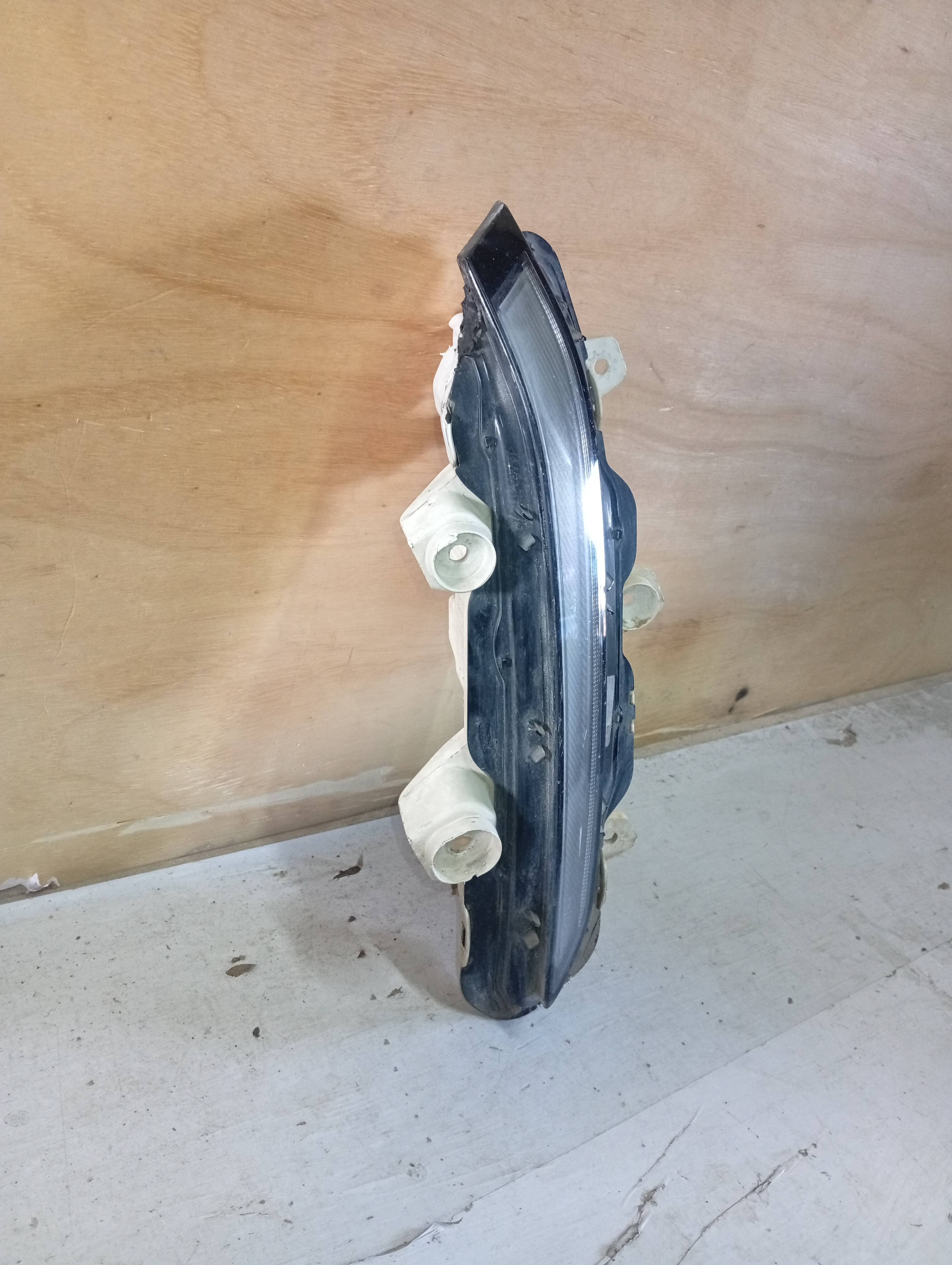 Farol Milha Auxiliar Esquerdo Novo 208 Peugeot - Imagem 2