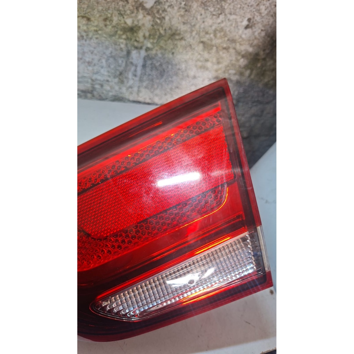 Lanterna Traseira P/ Malas Ld Cobalt 2016/2020 Gm 52119573 Direito/passageiro Vermelho - Imagem 3