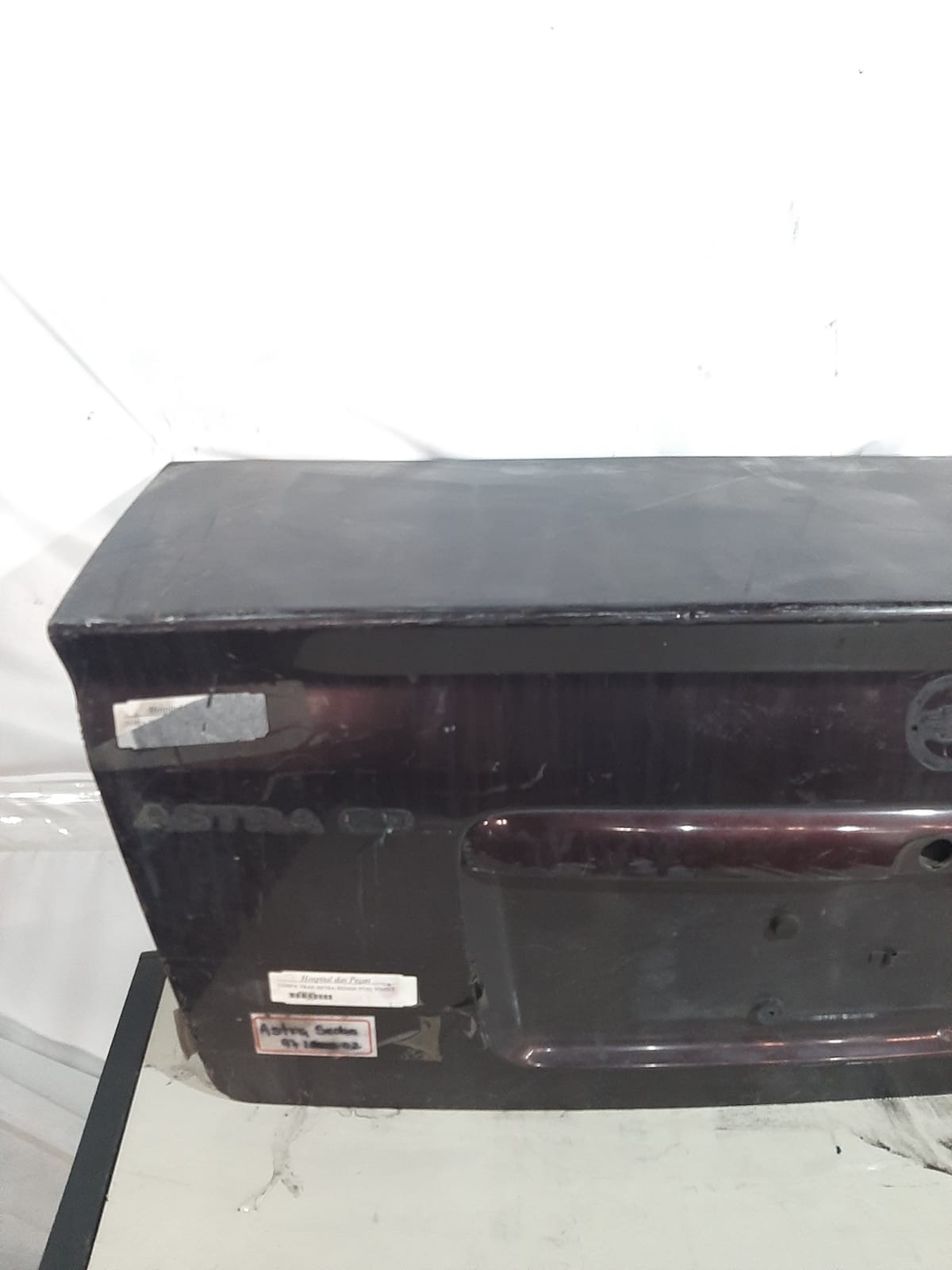 TAMPA TRASEIRA  ASTRA SEDAN 1997/2002 (VINHO) - Imagem 2