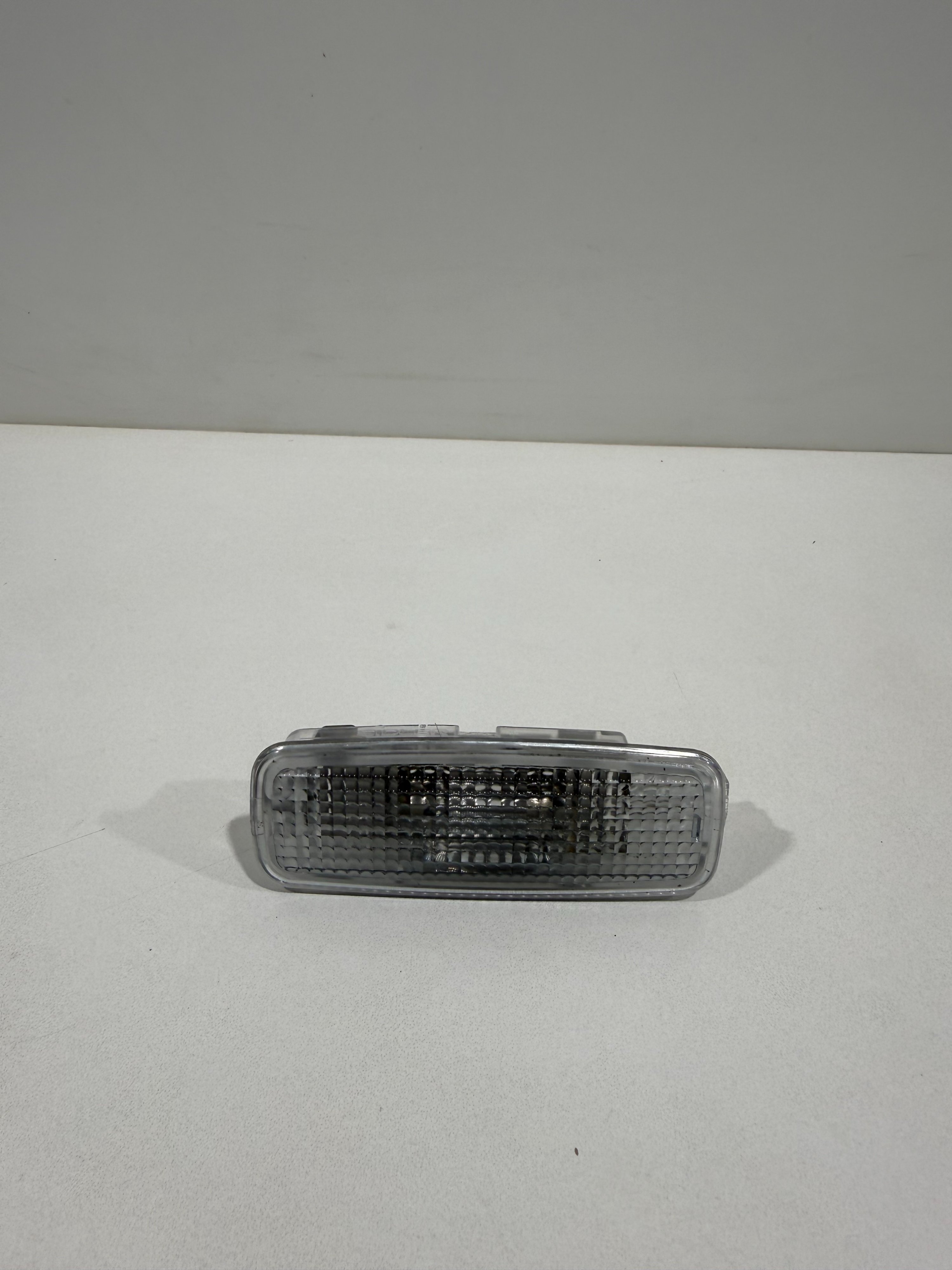Luz de cortesia interna Audi A3 Sedan 4d0947105a - Imagem 2