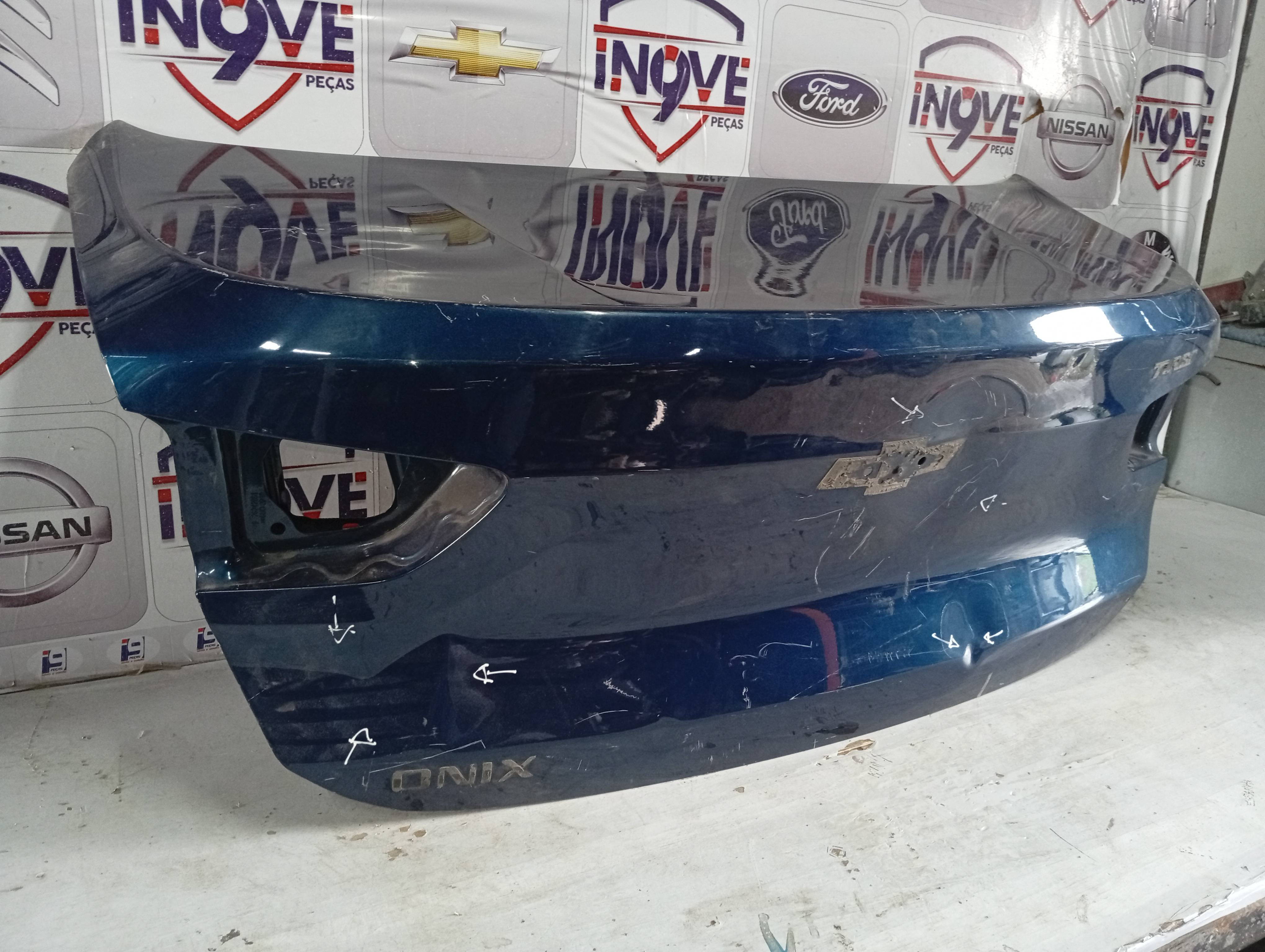 Tampa Porta Mala Chevrolet Onix Plus - Imagem 3