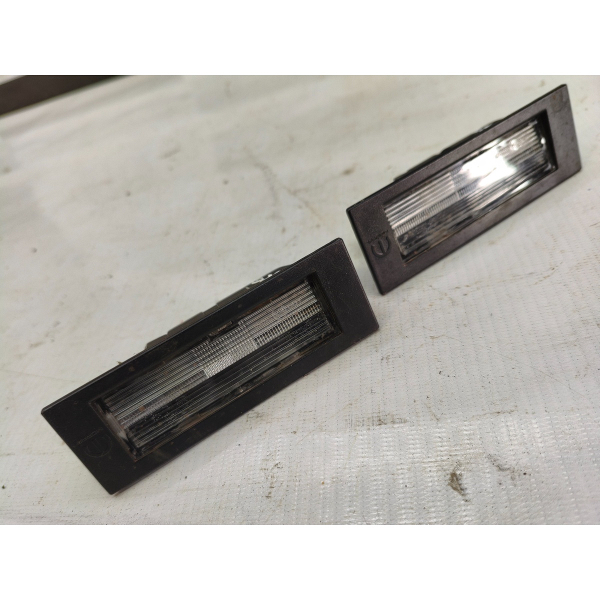 Kit 2 Lanterna Luz Placa Fiat Cronos Fastback 04671000 - Imagem 6