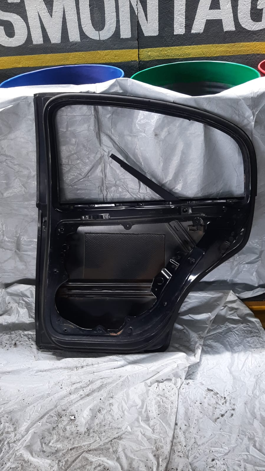 PORTA TRAS POLO SEDAN 4P LD 03/22 PRETO - Imagem 2