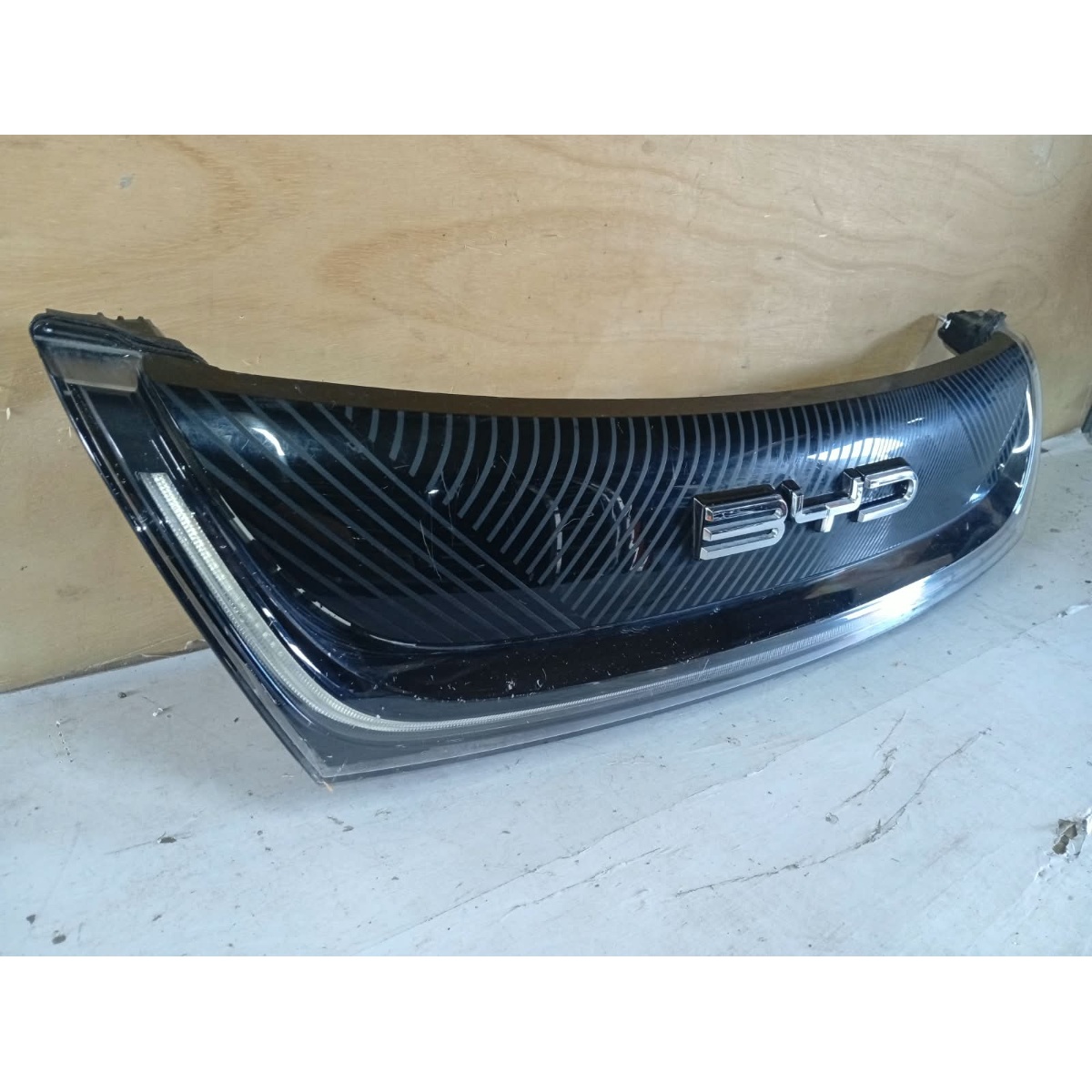 Grade Dianteira Byd Dolphin 2023 2024 2025 Emblema E Led - Imagem 4
