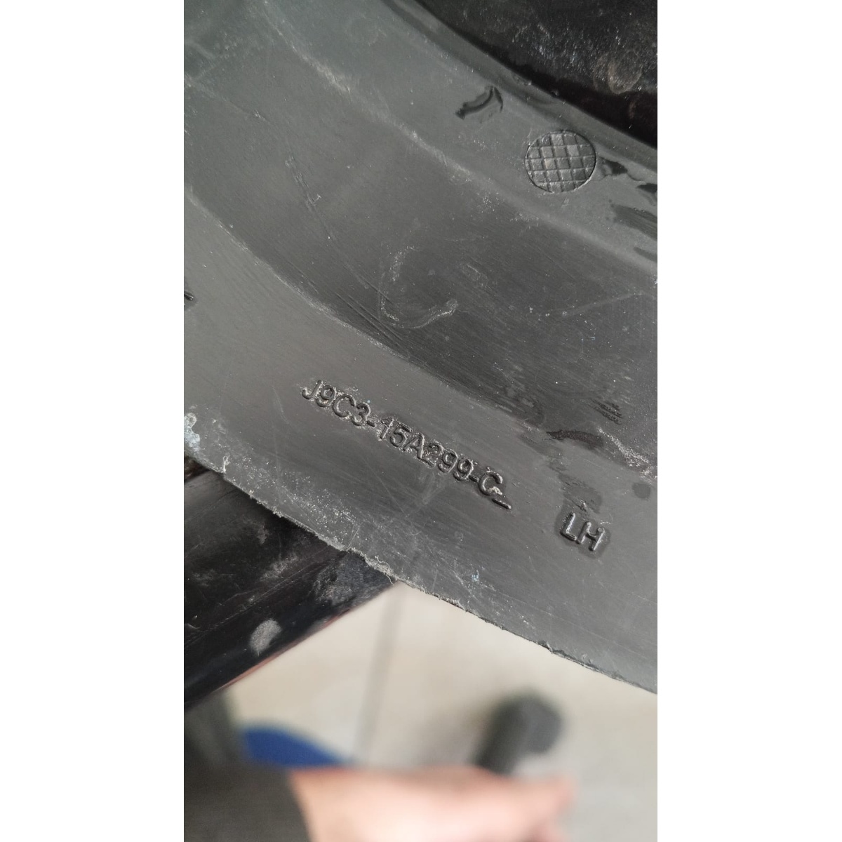 Grade Milha Esquerdo Jaguar Epace 2018 2019 Original (usado) Preto Esquerdo - Imagem 4
