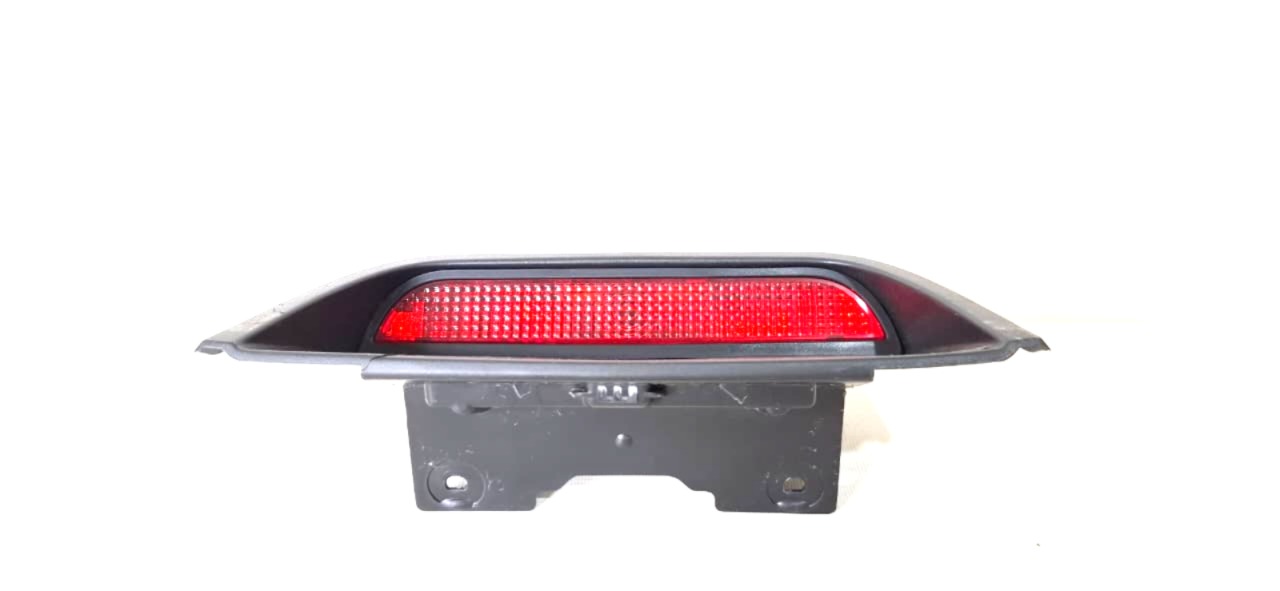 Luz de Freio Original Renault Logan 2014-2020 - Imagem 1