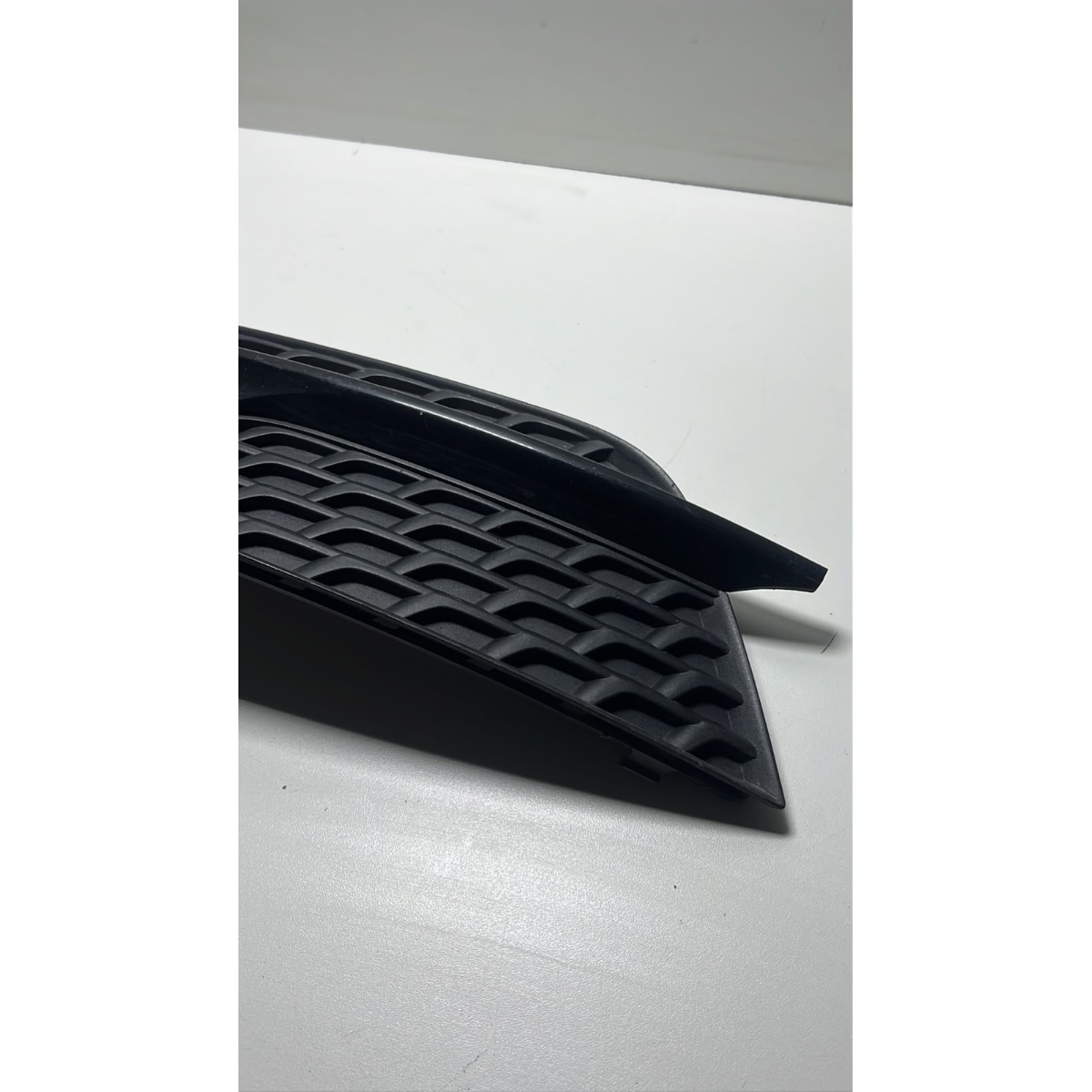 Grade Farol Milha L. Esq Audi A5 2012 A 2016 8t0807681h Preto Esquerdo - Imagem 2