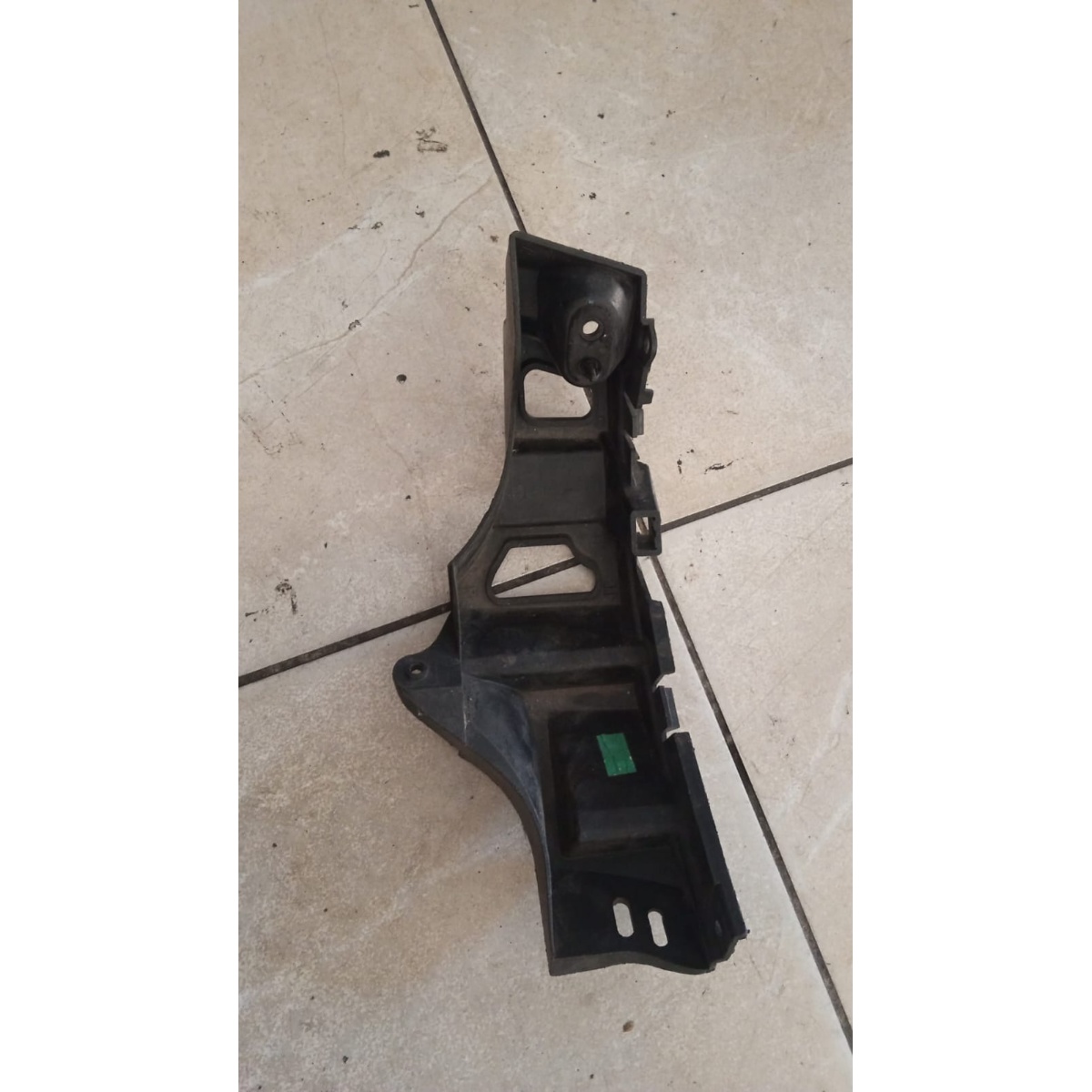 Guia Parachoque Traseiro Esquerdo Renault Fluence 2012-2018 - Imagem 3