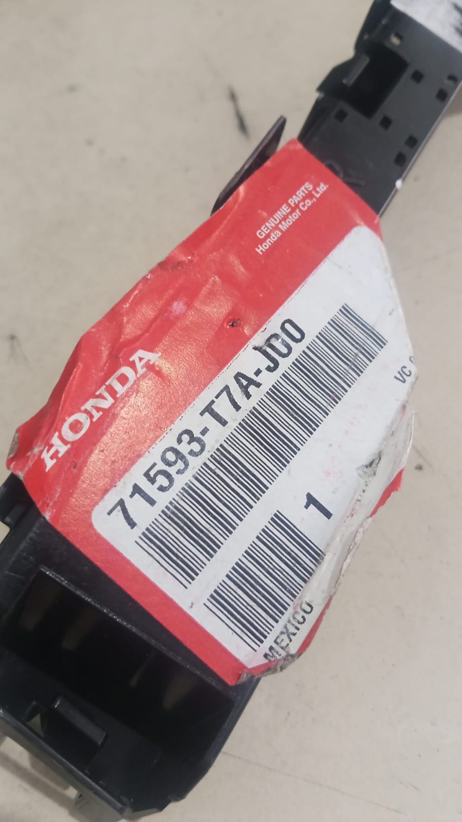 Guia Parachoque Traseiro Direito Honda HR-V - Imagem 3