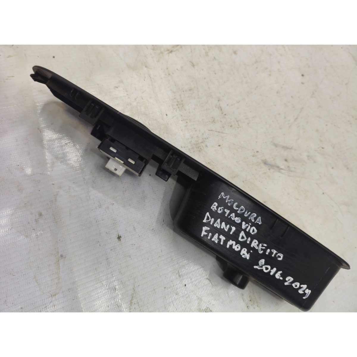 Moldura Botão Vidro Diant Dir Mobi 2017 A 2022 100230381 - Imagem 6