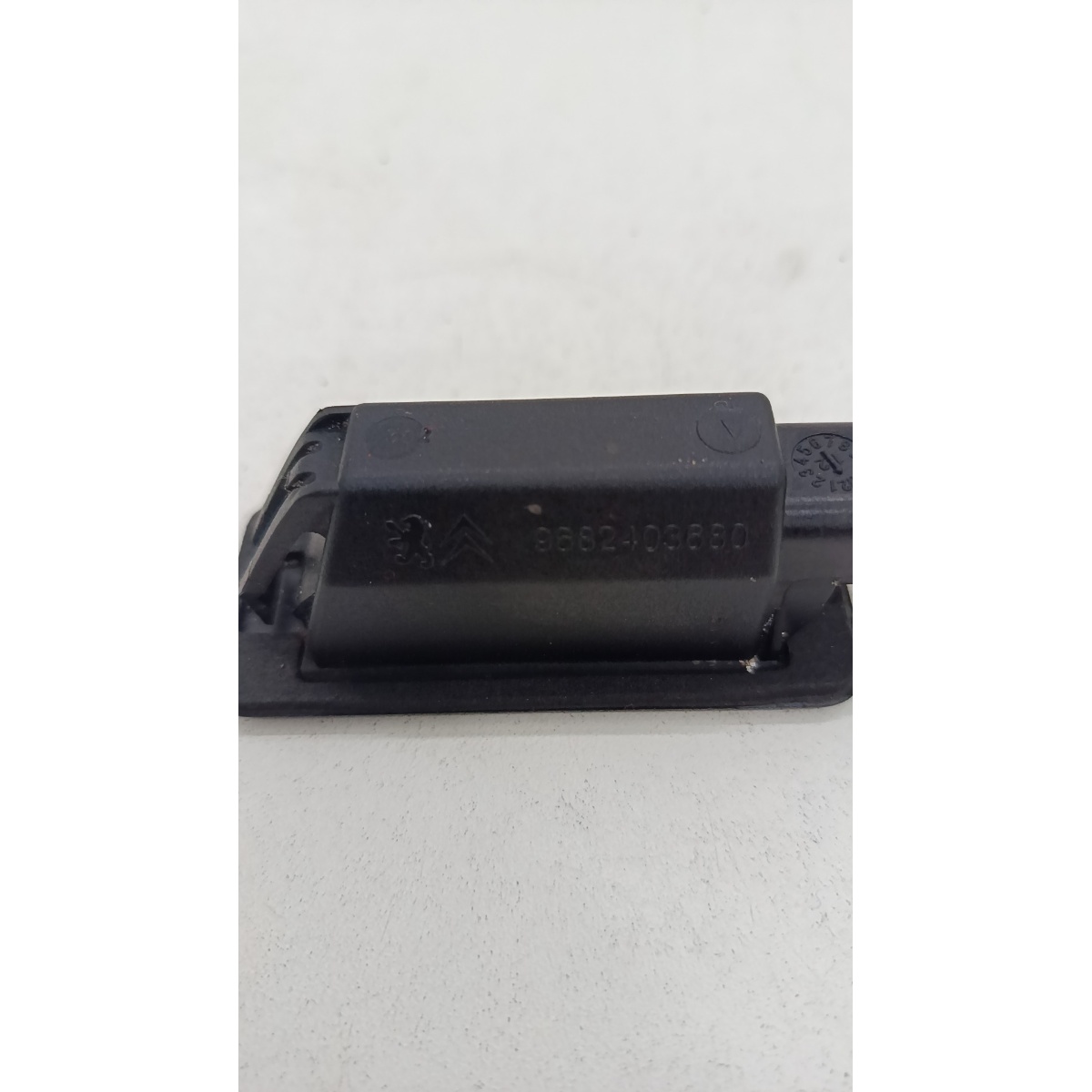 LUZ PLACA PEUGEOT CITROEN 208 2008 CACTUS PICASSO AIRCROSS - Imagem 6